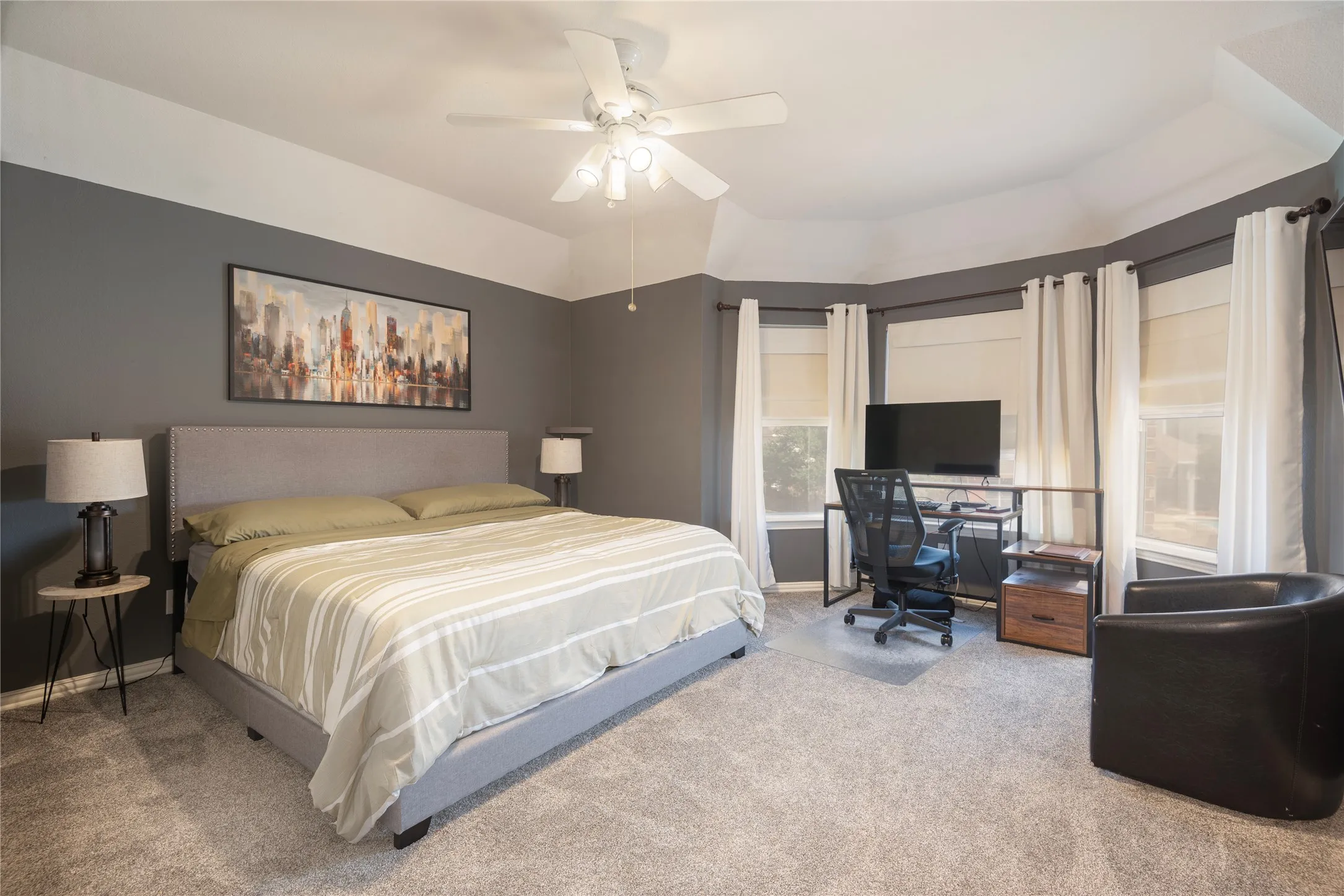 Large secondary bedrooms.