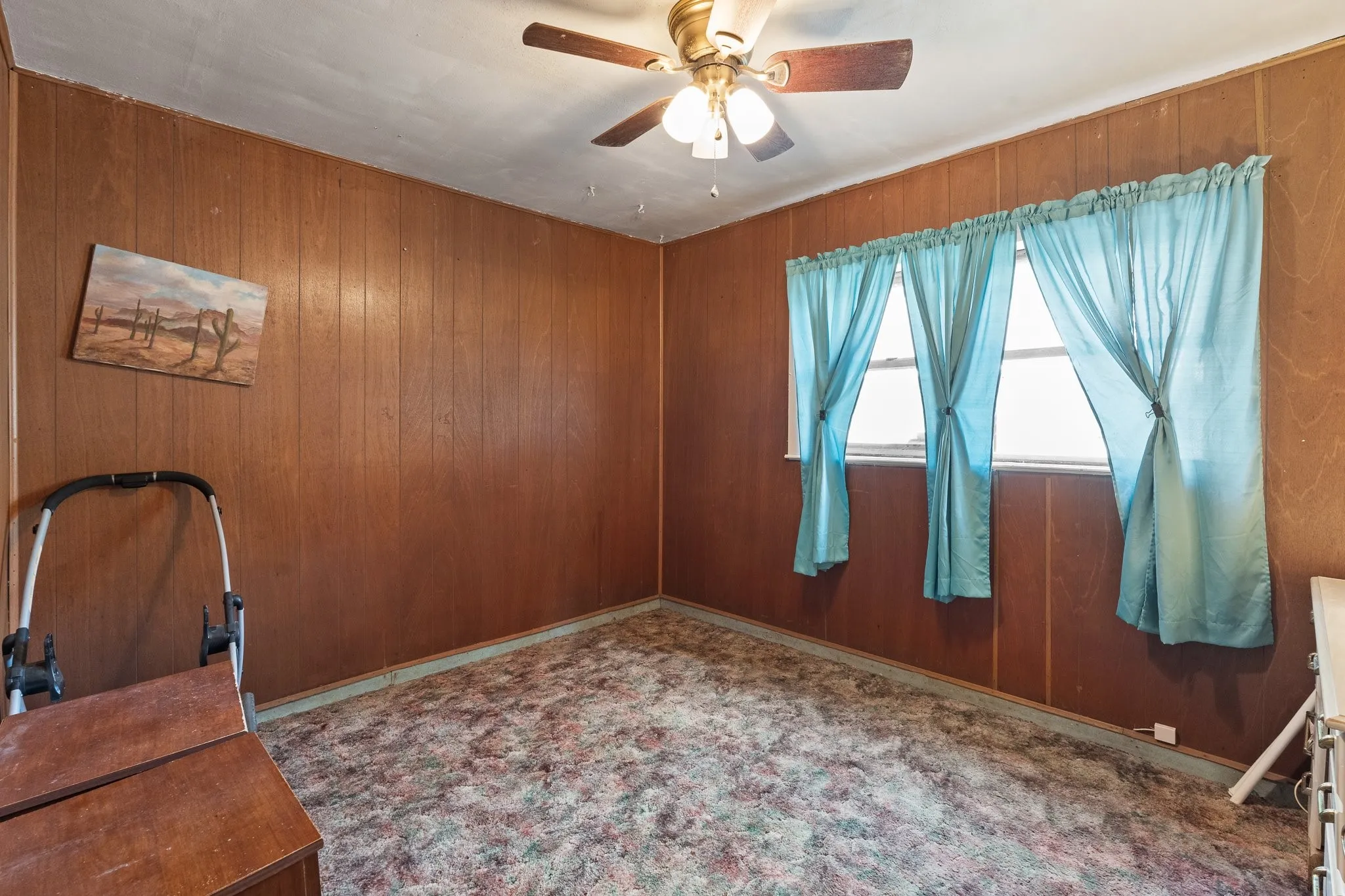 Single Family Residence For Sale in Johnson County , 706 W Lone Star Avenue, Cleburne, Texas 76033, 3 Bedroom, 1 Bathroom, Garage spaces, 936 Sqft, built in 1940, mls#21390207, Real Estate Agent in Cleburne, Homes For Sale in Johnson county, Homes For Sale in Cleburne, Realtor in Cleburne Texas, Real Estate Brokerage Independent Realty Texas, Luminita Cordes Realtor