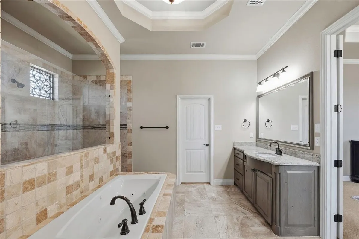 Single Family Residence For Sale in Tarrant County , 12233 Bella Palazzo Drive, Fort Worth, Texas 76126, 4 Bedroom, 3 Bathroom, 3 Garage spaces, 3,348 Sqft, built in 2014, mls#21389801, Real Estate Agent in Fort Worth, Homes For Sale in Tarrant county, Homes For Sale in Fort Worth, Realtor in Fort Worth Texas, Real Estate Brokerage Independent Realty Texas, Luminita Cordes Realtor