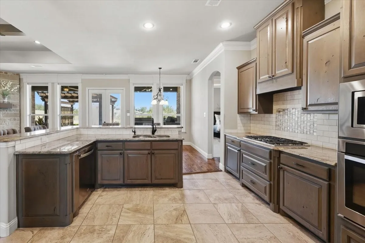 Single Family Residence For Sale in Tarrant County , 12233 Bella Palazzo Drive, Fort Worth, Texas 76126, 4 Bedroom, 3 Bathroom, 3 Garage spaces, 3,348 Sqft, built in 2014, mls#21389801, Real Estate Agent in Fort Worth, Homes For Sale in Tarrant county, Homes For Sale in Fort Worth, Realtor in Fort Worth Texas, Real Estate Brokerage Independent Realty Texas, Luminita Cordes Realtor