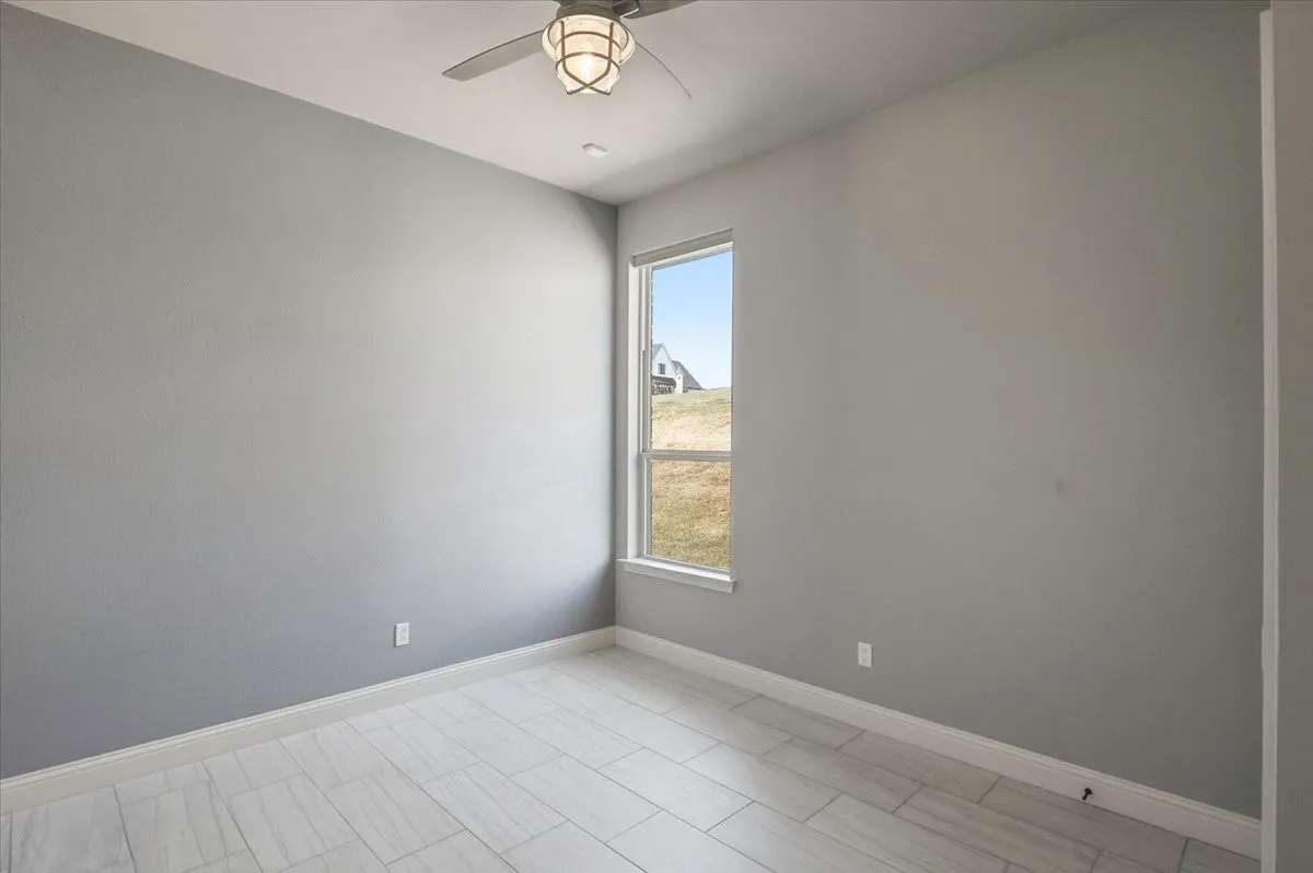 Single Family Residence For Sale in Tarrant County , 12233 Bella Palazzo Drive, Fort Worth, Texas 76126, 4 Bedroom, 3 Bathroom, 3 Garage spaces, 3,348 Sqft, built in 2014, mls#21389801, Real Estate Agent in Fort Worth, Homes For Sale in Tarrant county, Homes For Sale in Fort Worth, Realtor in Fort Worth Texas, Real Estate Brokerage Independent Realty Texas, Luminita Cordes Realtor