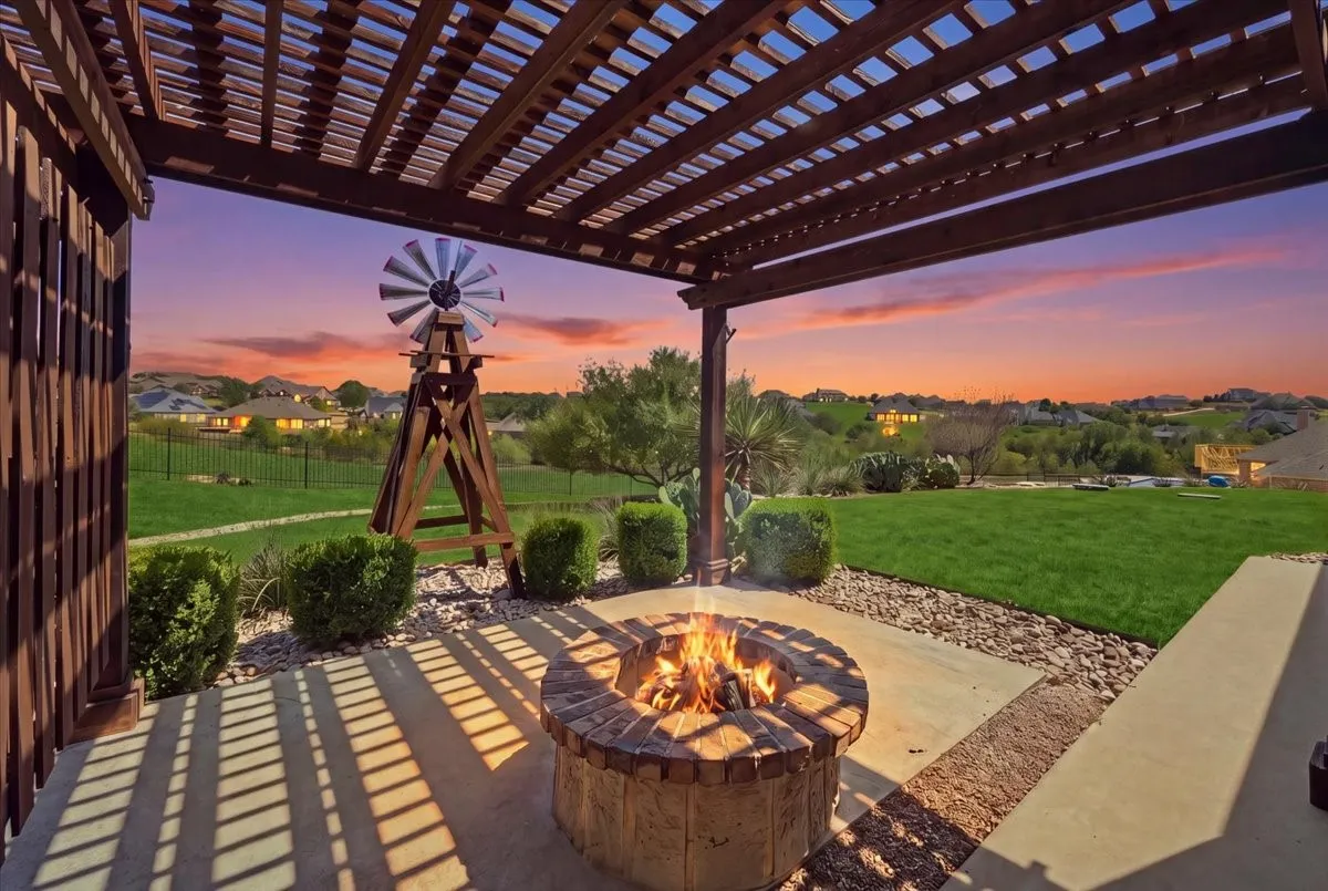 Single Family Residence For Sale in Tarrant County , 12233 Bella Palazzo Drive, Fort Worth, Texas 76126, 4 Bedroom, 3 Bathroom, 3 Garage spaces, 3,348 Sqft, built in 2014, mls#21389801, Real Estate Agent in Fort Worth, Homes For Sale in Tarrant county, Homes For Sale in Fort Worth, Realtor in Fort Worth Texas, Real Estate Brokerage Independent Realty Texas, Luminita Cordes Realtor