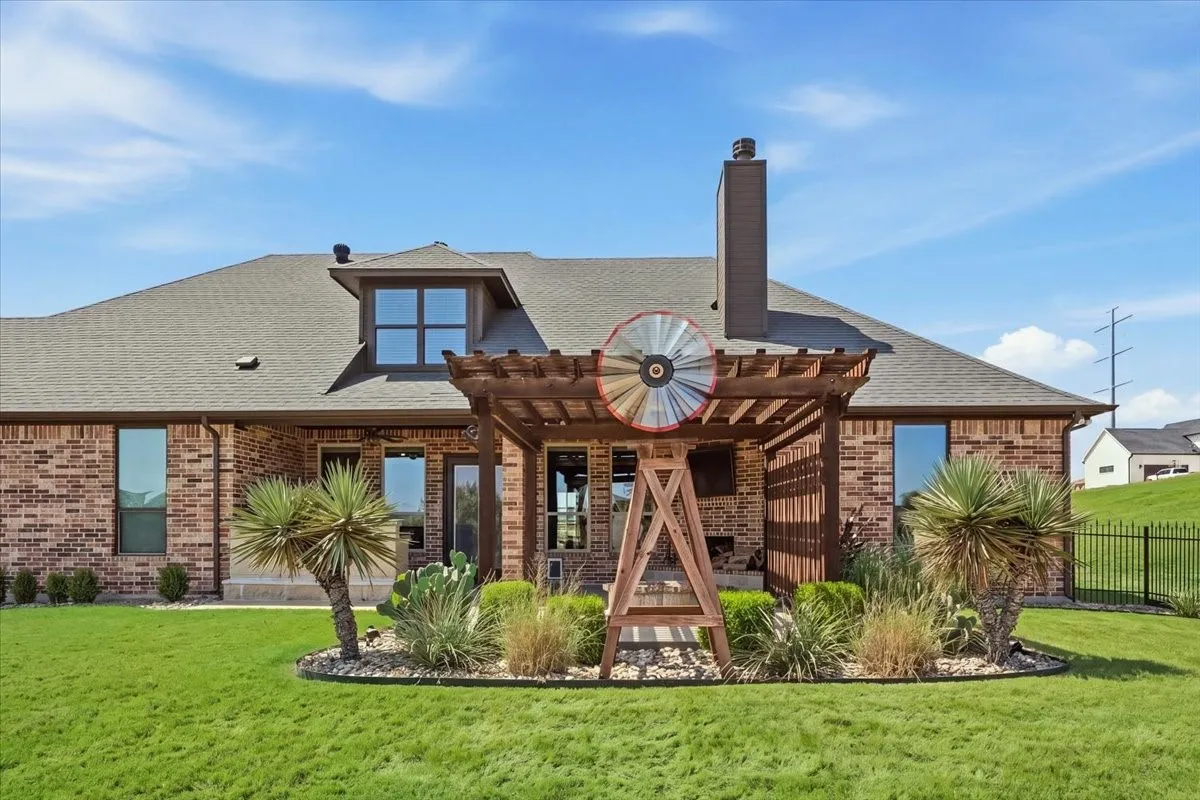Single Family Residence For Sale in Tarrant County , 12233 Bella Palazzo Drive, Fort Worth, Texas 76126, 4 Bedroom, 3 Bathroom, 3 Garage spaces, 3,348 Sqft, built in 2014, mls#21389801, Real Estate Agent in Fort Worth, Homes For Sale in Tarrant county, Homes For Sale in Fort Worth, Realtor in Fort Worth Texas, Real Estate Brokerage Independent Realty Texas, Luminita Cordes Realtor