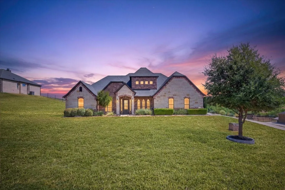 Single Family Residence For Sale