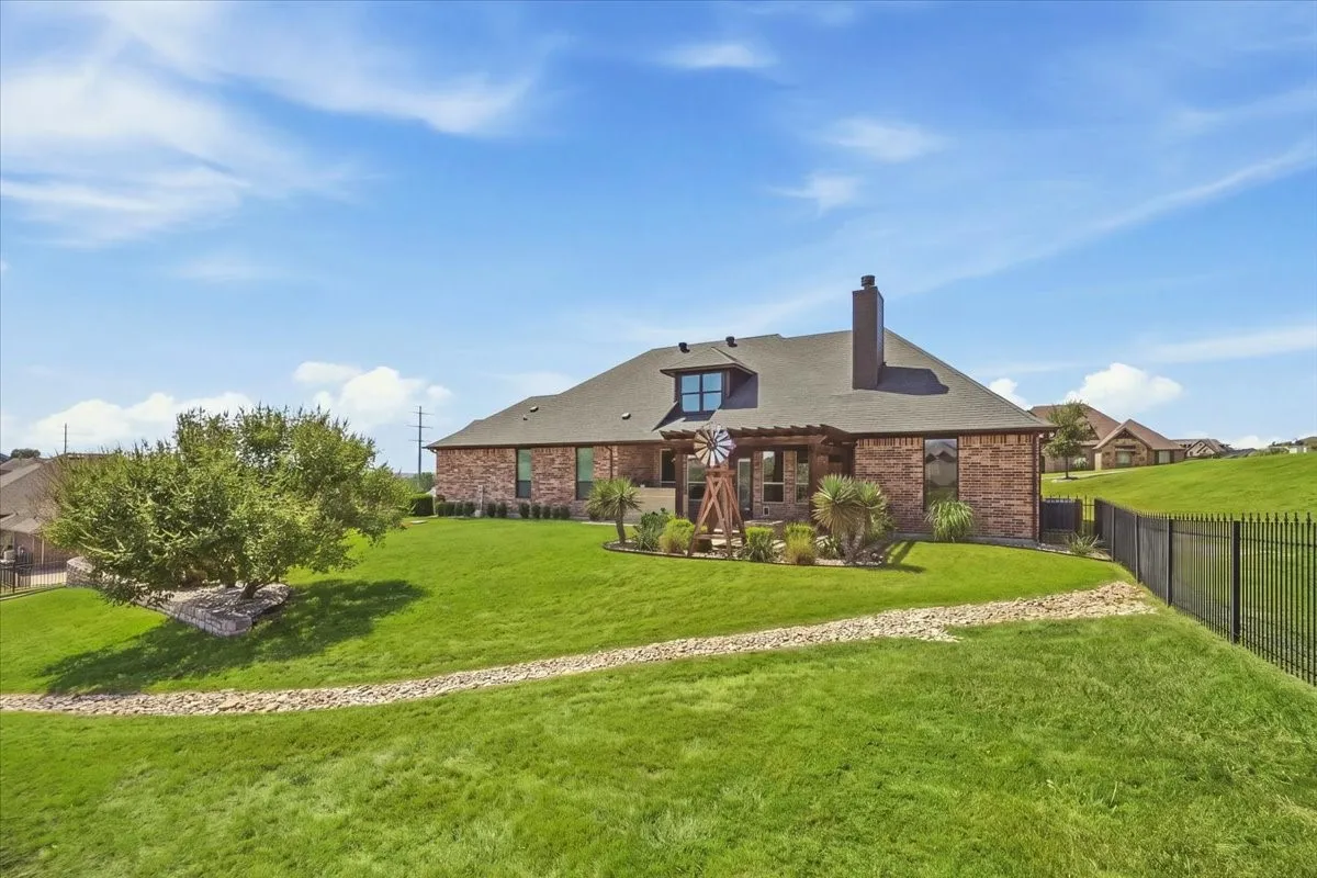 Single Family Residence For Sale in Tarrant County , 12233 Bella Palazzo Drive, Fort Worth, Texas 76126, 4 Bedroom, 3 Bathroom, 3 Garage spaces, 3,348 Sqft, built in 2014, mls#21389801, Real Estate Agent in Fort Worth, Homes For Sale in Tarrant county, Homes For Sale in Fort Worth, Realtor in Fort Worth Texas, Real Estate Brokerage Independent Realty Texas, Luminita Cordes Realtor