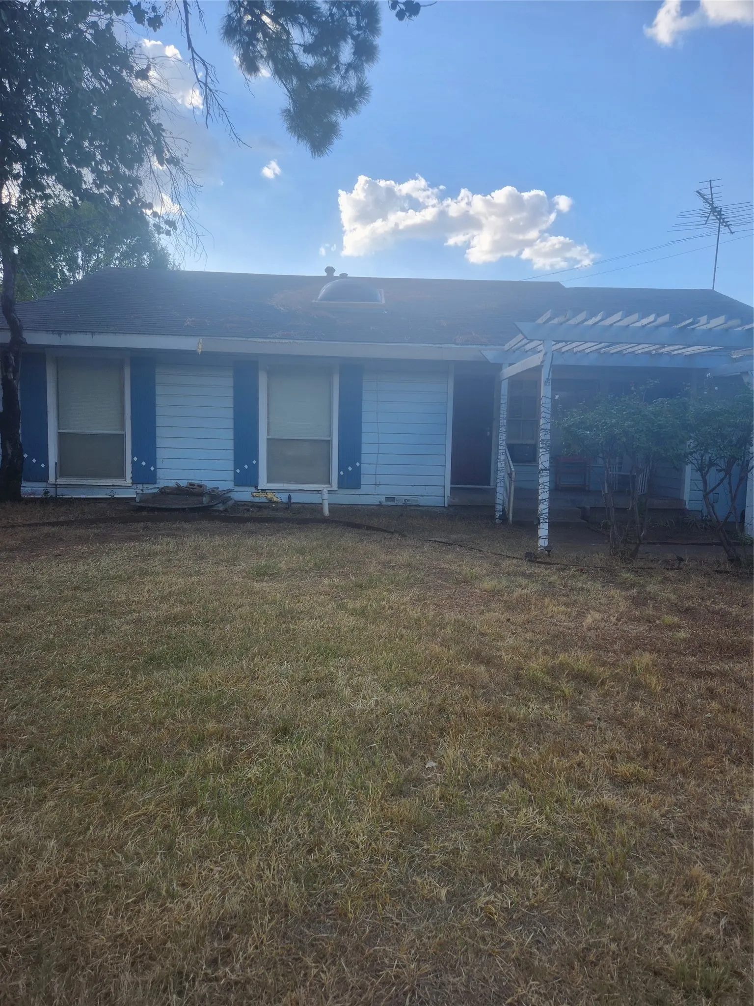 Single Family Residence For Sale