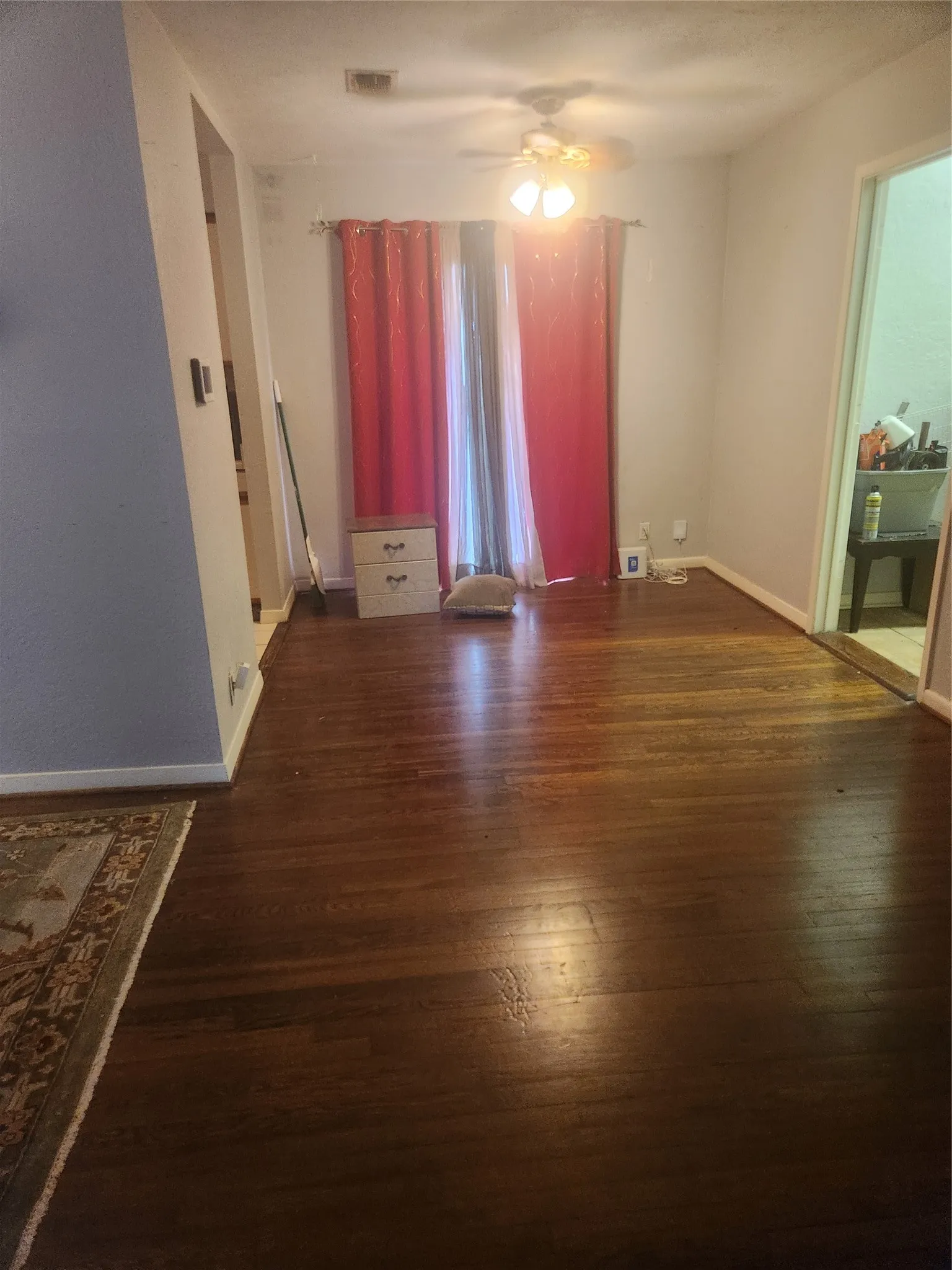 Single Family Residence For Sale in Tarrant County , 822 Woodrow Street, Arlington, Texas 76012, 4 Bedroom, 1 Bathroom, Garage spaces, 1,330 Sqft, built in 1953, mls#21389769, Real Estate Agent in Arlington, Homes For Sale in Tarrant county, Homes For Sale in Arlington, Realtor in Arlington Texas, Real Estate Brokerage Independent Realty Texas, Luminita Cordes Realtor