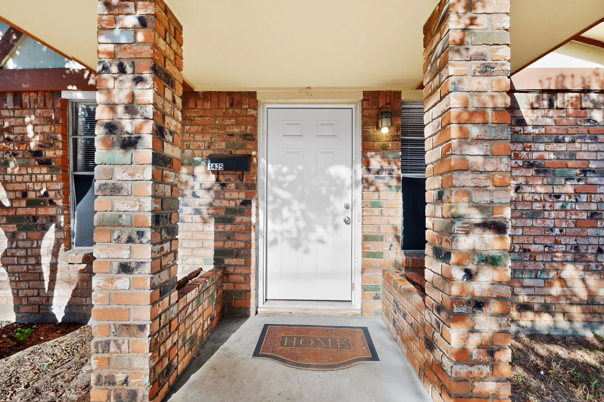 Unit 1425 front entry