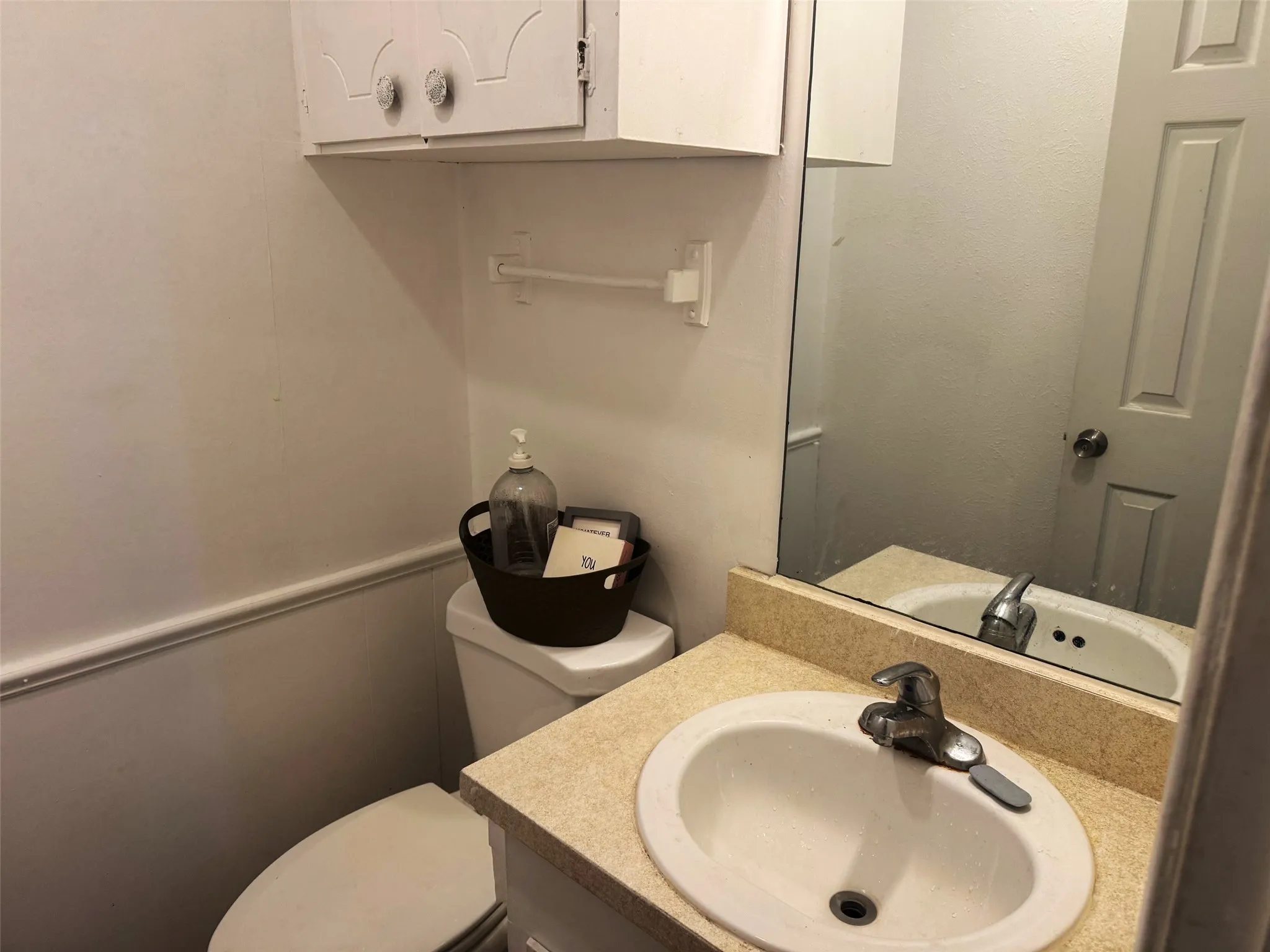 1425 half bath downstairs