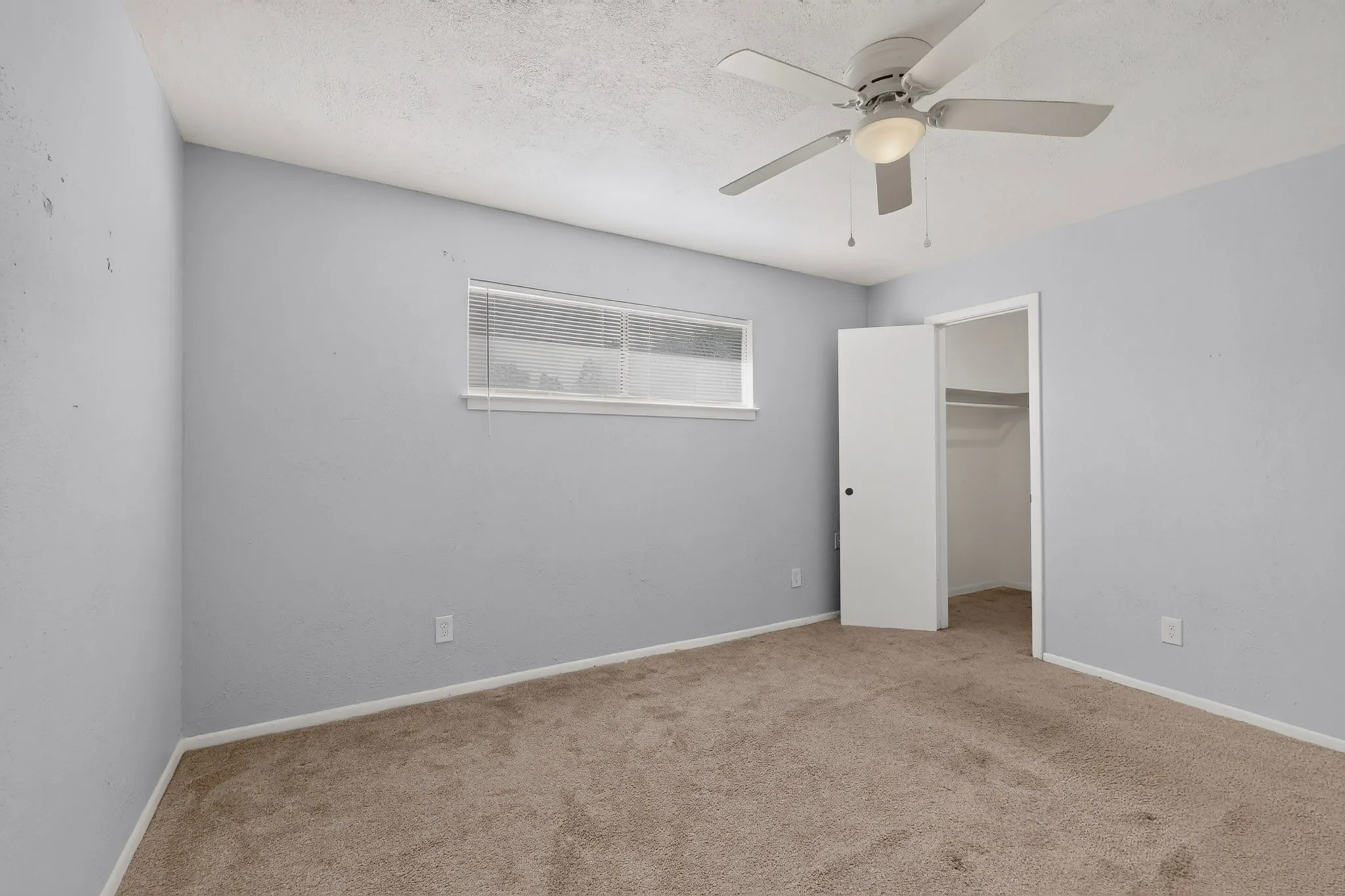 1427 bedroom upstairs