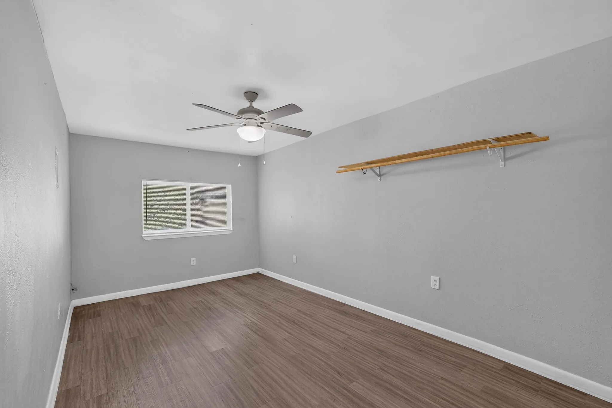 1427 bedroom downstairs