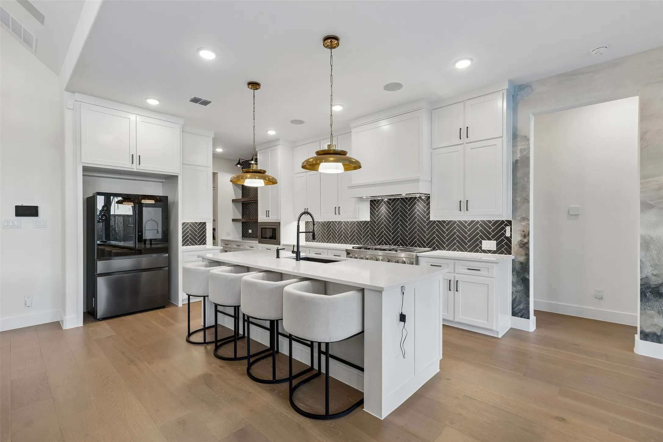 Single Family Residence For Sale in Denton County , 580 Neale Street, Prosper, Texas 75078, 5 Bedroom, 5 Bathroom, 3 Garage spaces, 4,212 Sqft, built in 2022, mls#21390018, Real Estate Agent in Prosper, Homes For Sale in Denton county, Homes For Sale in Prosper, Realtor in Prosper Texas, Real Estate Brokerage Independent Realty Texas, Luminita Cordes Realtor