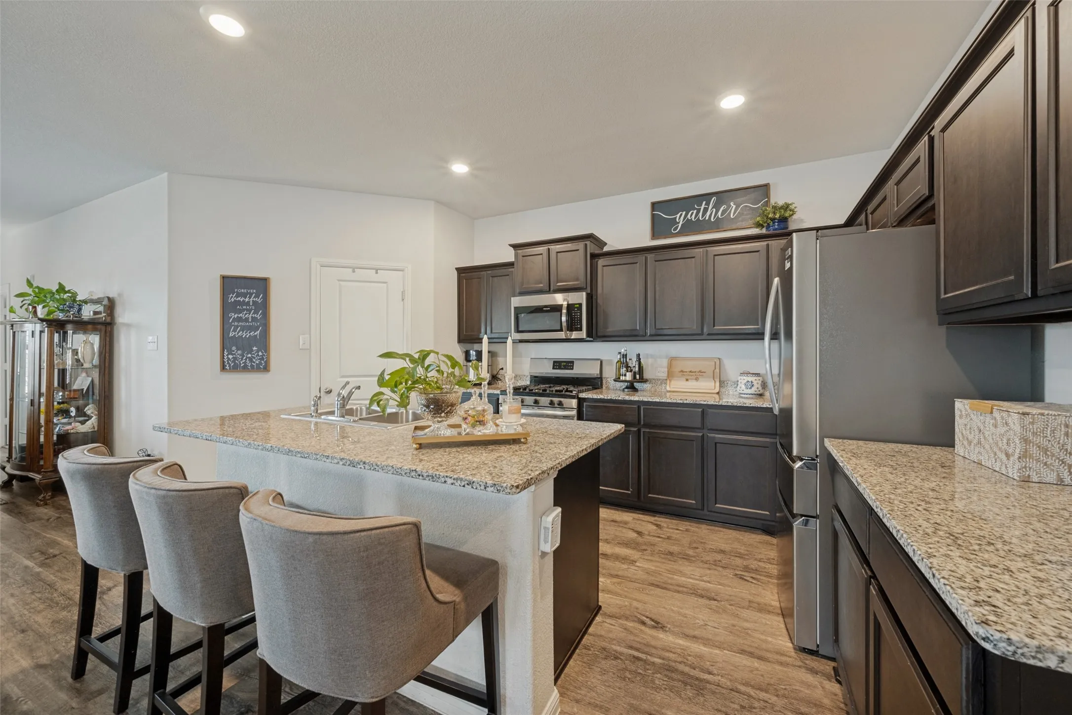 Single Family Residence For Sale in Tarrant County , 4733 Feltleaf Avenue, Fort Worth, Texas 76036, 5 Bedroom, 2 Bathroom, 2 Garage spaces, 2,154 Sqft, built in 2019, mls#21387338, Real Estate Agent in Fort Worth, Homes For Sale in Tarrant county, Homes For Sale in Fort Worth, Realtor in Fort Worth Texas, Real Estate Brokerage Independent Realty Texas, Luminita Cordes Realtor