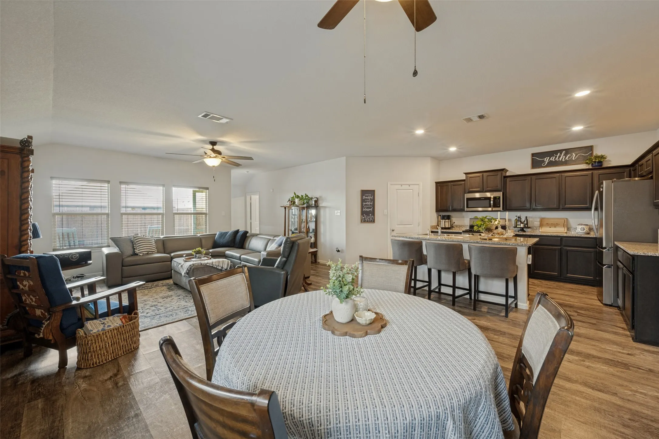 Single Family Residence For Sale in Tarrant County , 4733 Feltleaf Avenue, Fort Worth, Texas 76036, 5 Bedroom, 2 Bathroom, 2 Garage spaces, 2,154 Sqft, built in 2019, mls#21387338, Real Estate Agent in Fort Worth, Homes For Sale in Tarrant county, Homes For Sale in Fort Worth, Realtor in Fort Worth Texas, Real Estate Brokerage Independent Realty Texas, Luminita Cordes Realtor