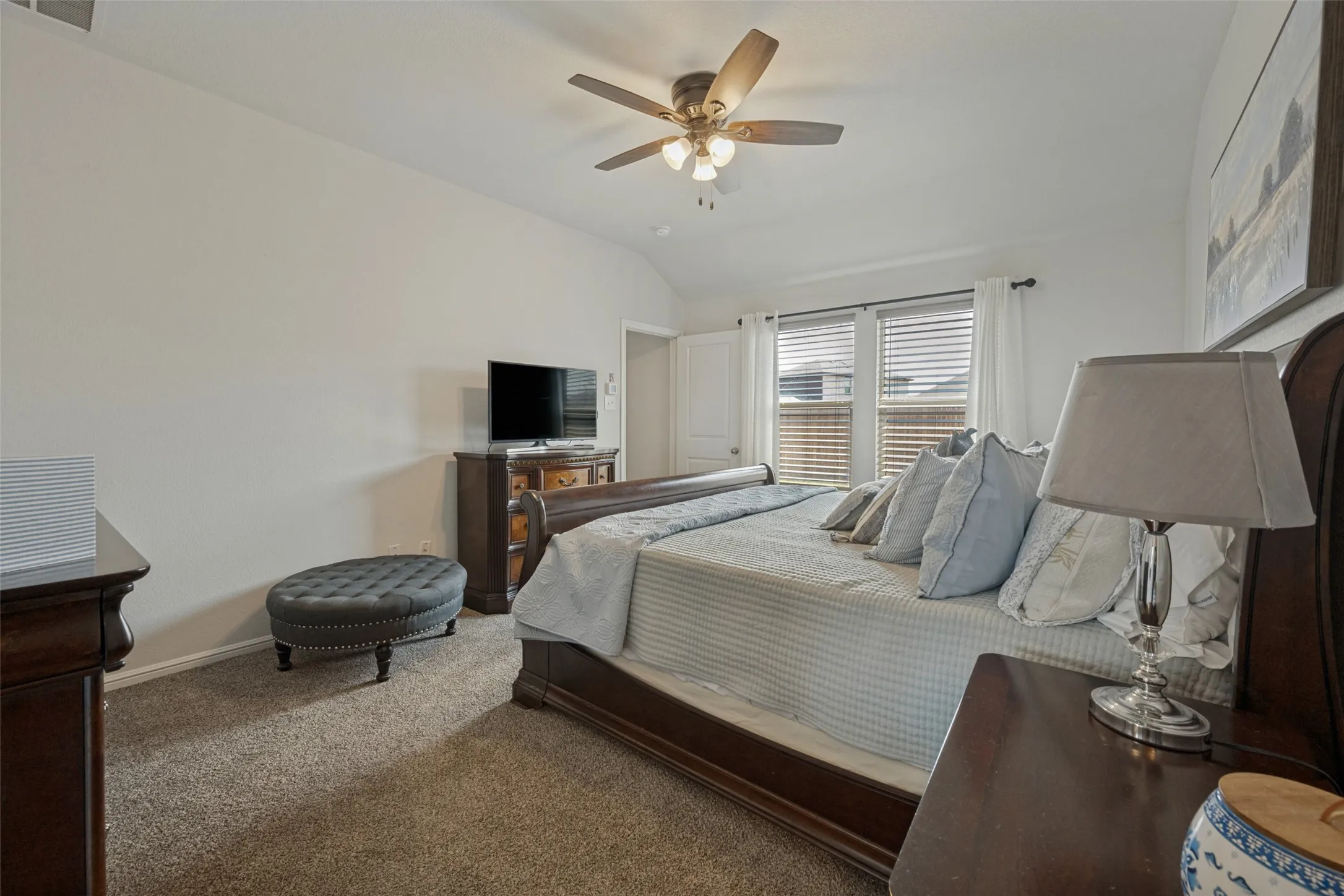 Single Family Residence For Sale in Tarrant County , 4733 Feltleaf Avenue, Fort Worth, Texas 76036, 5 Bedroom, 2 Bathroom, 2 Garage spaces, 2,154 Sqft, built in 2019, mls#21387338, Real Estate Agent in Fort Worth, Homes For Sale in Tarrant county, Homes For Sale in Fort Worth, Realtor in Fort Worth Texas, Real Estate Brokerage Independent Realty Texas, Luminita Cordes Realtor
