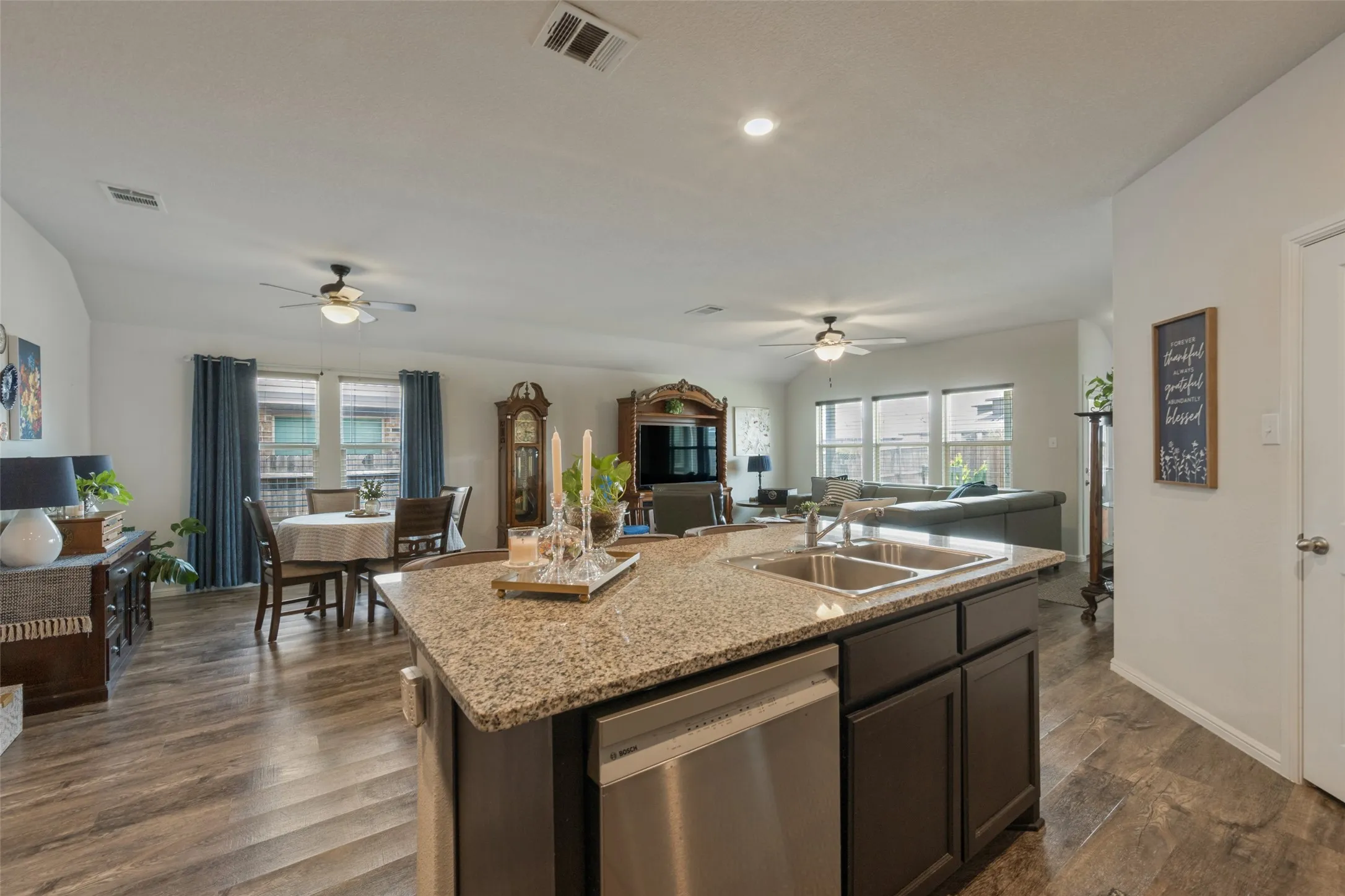 Single Family Residence For Sale in Tarrant County , 4733 Feltleaf Avenue, Fort Worth, Texas 76036, 5 Bedroom, 2 Bathroom, 2 Garage spaces, 2,154 Sqft, built in 2019, mls#21387338, Real Estate Agent in Fort Worth, Homes For Sale in Tarrant county, Homes For Sale in Fort Worth, Realtor in Fort Worth Texas, Real Estate Brokerage Independent Realty Texas, Luminita Cordes Realtor