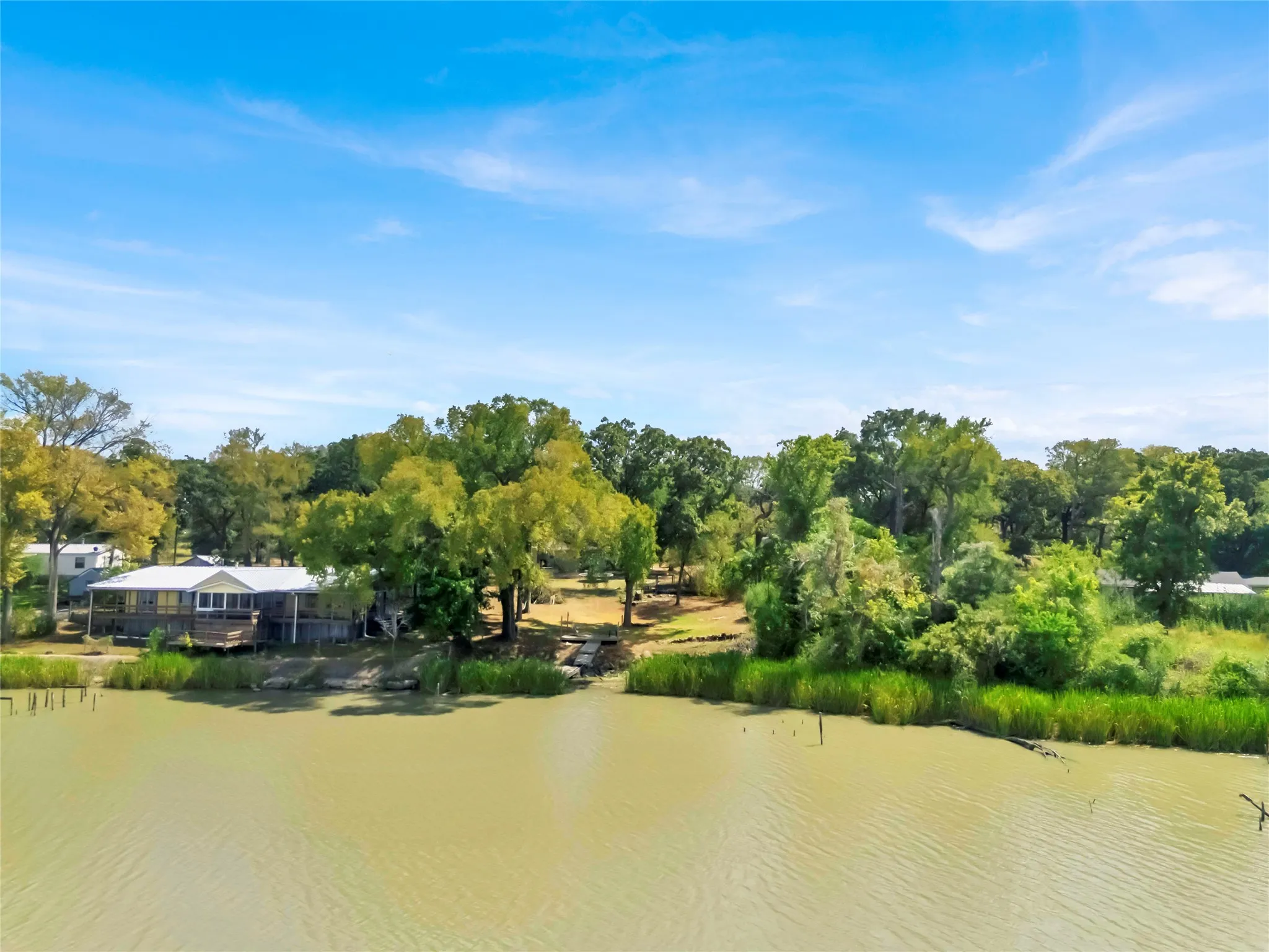 Single Family Residence For Sale in Limestone County , 354 Lcr Redbud A, Mexia, Texas 76667, 3 Bedroom, 2 Bathroom, Garage spaces, 1,524 Sqft, built in 1983, mls#21385118, Real Estate Agent in Mexia, Homes For Sale in Limestone county, Homes For Sale in Mexia, Realtor in Mexia Texas, Real Estate Brokerage Independent Realty Texas, Luminita Cordes Realtor