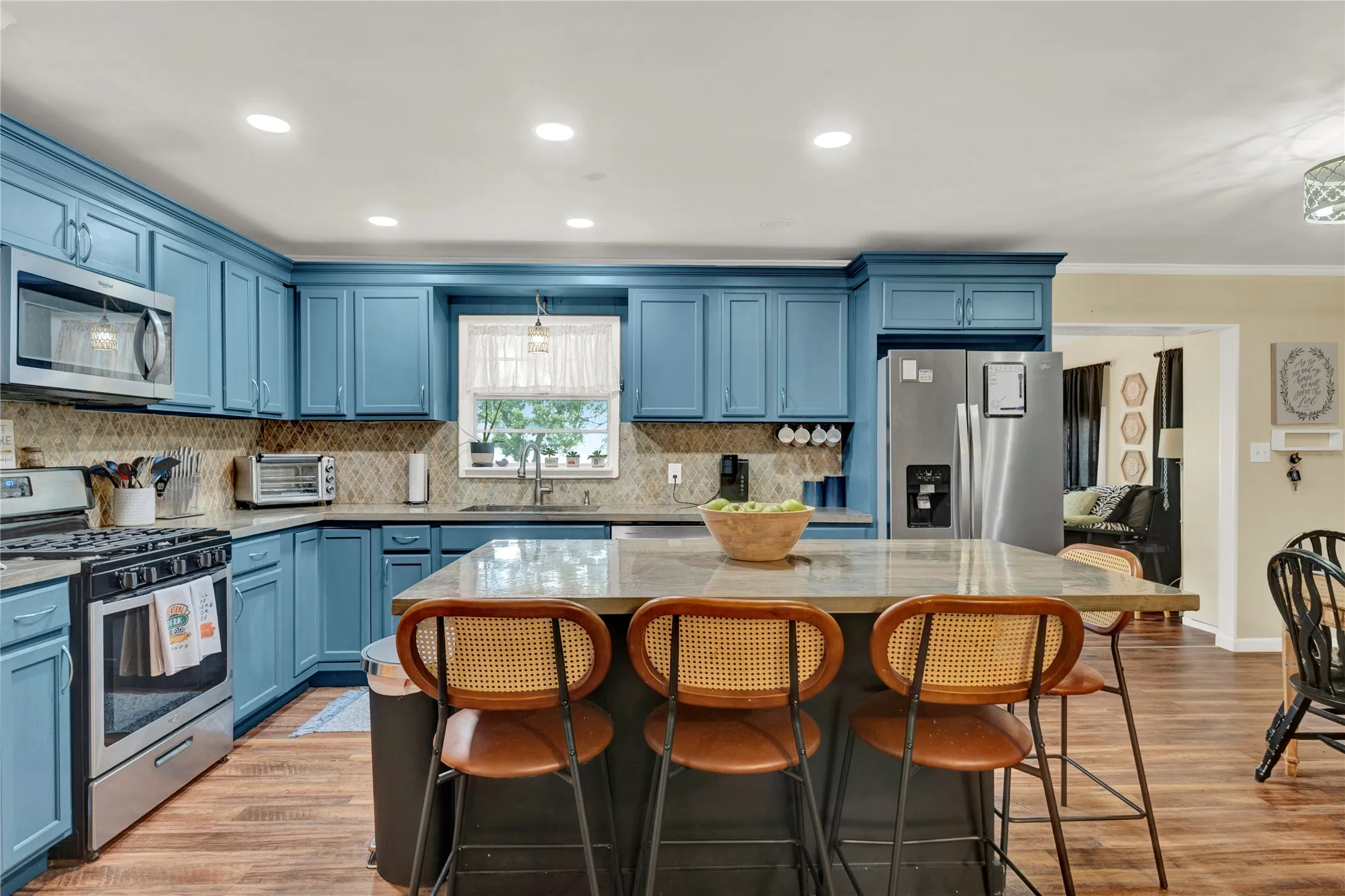 Single Family Residence For Sale in Limestone County , 354 Lcr Redbud A, Mexia, Texas 76667, 3 Bedroom, 2 Bathroom, Garage spaces, 1,524 Sqft, built in 1983, mls#21385118, Real Estate Agent in Mexia, Homes For Sale in Limestone county, Homes For Sale in Mexia, Realtor in Mexia Texas, Real Estate Brokerage Independent Realty Texas, Luminita Cordes Realtor