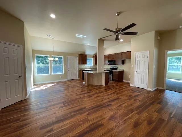 Single Family Residence For Sale in Hunt County , 4101 MORRISON, Greenville, Texas 75401, 4 Bedroom, 3 Bathroom, 2 Garage spaces, 1,577 Sqft, built in 2023, mls#21390183, Real Estate Agent in Greenville, Homes For Sale in Hunt county, Homes For Sale in Greenville, Realtor in Greenville Texas, Real Estate Brokerage Independent Realty Texas, Luminita Cordes Realtor
