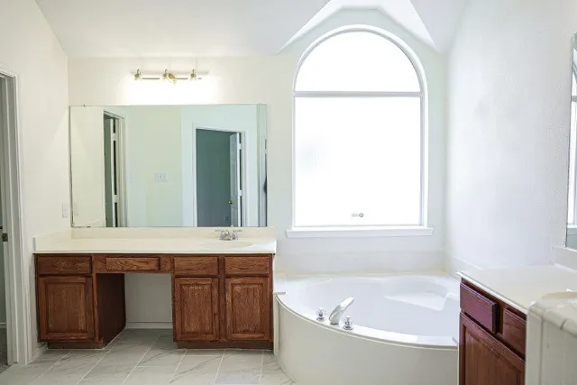 Single Family Residence For Sale in Denton County , 9244 WICHITA Trail, Frisco, Texas 75034, 3 Bedroom, 2 Bathroom, 2 Garage spaces, 2,193 Sqft, built in 1998, mls#21389433, Real Estate Agent in Frisco, Homes For Sale in Denton county, Homes For Sale in Frisco, Realtor in Frisco Texas, Real Estate Brokerage Independent Realty Texas, Luminita Cordes Realtor