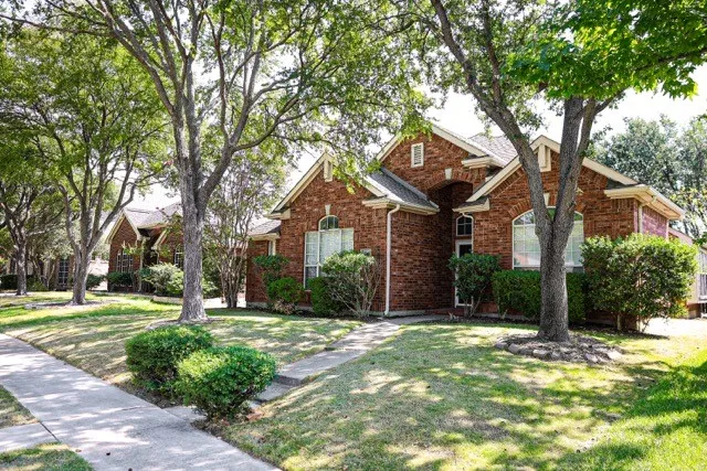 Single Family Residence For Sale in Denton County , 9244 WICHITA Trail, Frisco, Texas 75034, 3 Bedroom, 2 Bathroom, 2 Garage spaces, 2,193 Sqft, built in 1998, mls#21389433, Real Estate Agent in Frisco, Homes For Sale in Denton county, Homes For Sale in Frisco, Realtor in Frisco Texas, Real Estate Brokerage Independent Realty Texas, Luminita Cordes Realtor