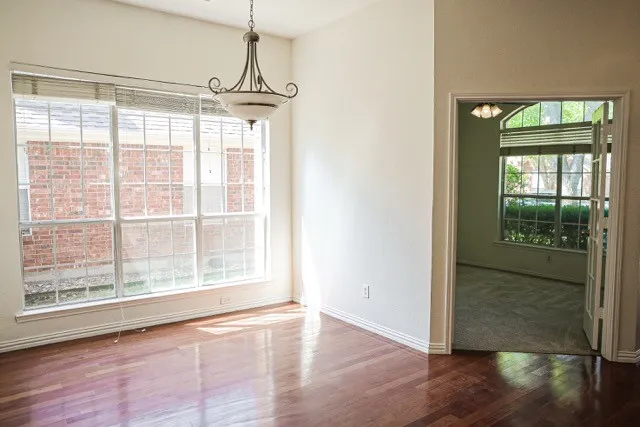 Single Family Residence For Sale in Denton County , 9244 WICHITA Trail, Frisco, Texas 75034, 3 Bedroom, 2 Bathroom, 2 Garage spaces, 2,193 Sqft, built in 1998, mls#21389433, Real Estate Agent in Frisco, Homes For Sale in Denton county, Homes For Sale in Frisco, Realtor in Frisco Texas, Real Estate Brokerage Independent Realty Texas, Luminita Cordes Realtor