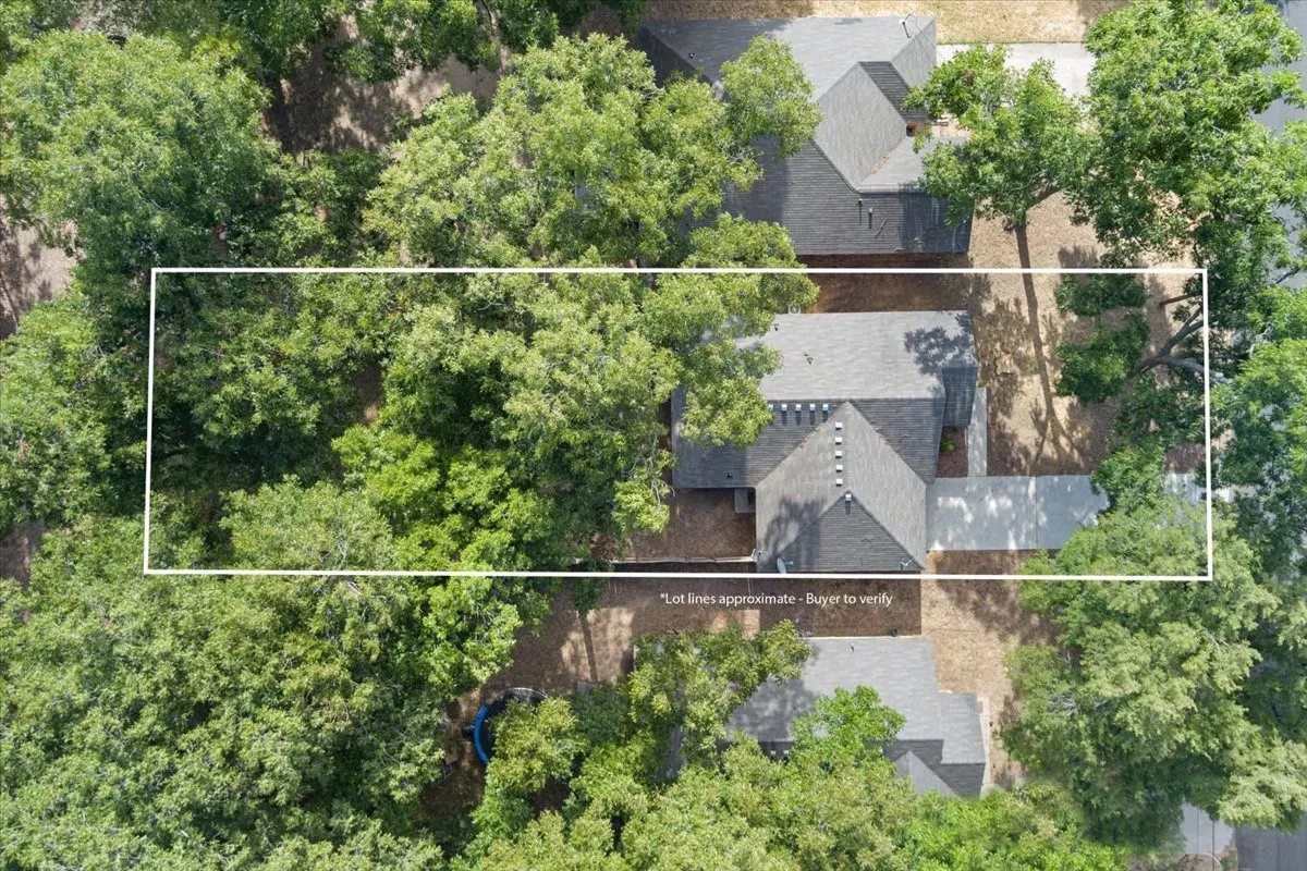 Single Family Residence For Sale in Mc Lennan County , 1212 Spring Street, Waco, Texas 76704, 2 Bedroom, 1 Bathroom, 1 Garage spaces, 912 Sqft, built in 2003, mls#21388325, Real Estate Agent in Waco, Homes For Sale in Mc Lennan county, Homes For Sale in Waco, Realtor in Waco Texas, Real Estate Brokerage Independent Realty Texas, Luminita Cordes Realtor