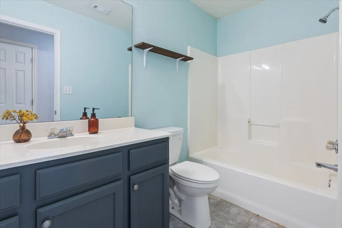 Single Family Residence For Sale in Mc Lennan County , 1212 Spring Street, Waco, Texas 76704, 2 Bedroom, 1 Bathroom, 1 Garage spaces, 912 Sqft, built in 2003, mls#21388325, Real Estate Agent in Waco, Homes For Sale in Mc Lennan county, Homes For Sale in Waco, Realtor in Waco Texas, Real Estate Brokerage Independent Realty Texas, Luminita Cordes Realtor