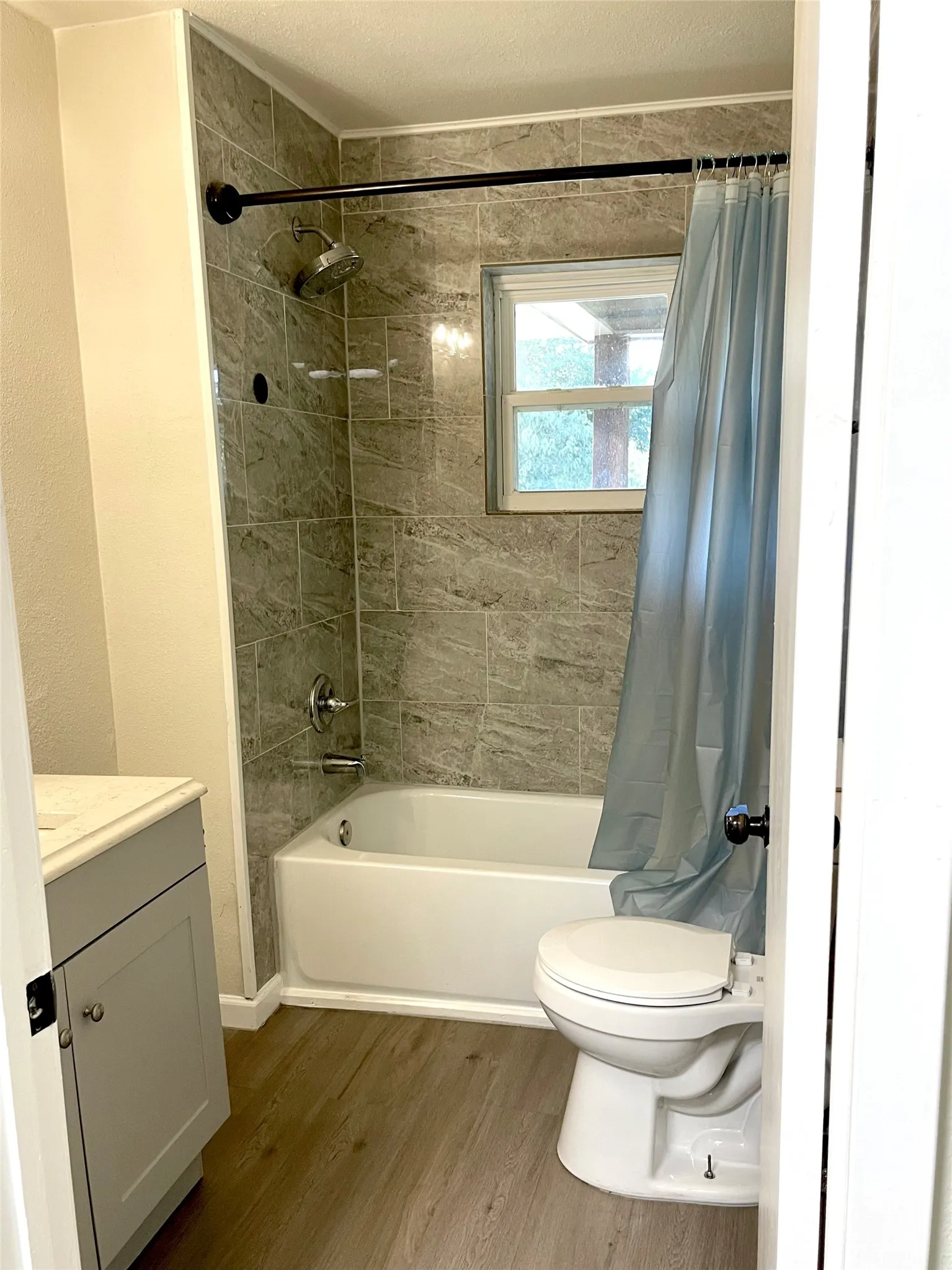 Single Family Residence For Sale in Tarrant County , 7019 Darling Street, Azle, Texas 76020, 3 Bedroom, 2 Bathroom, 2 Garage spaces, 1,470 Sqft, built in 1960, mls#21388949, Real Estate Agent in Azle, Homes For Sale in Tarrant county, Homes For Sale in Azle, Realtor in Azle Texas, Real Estate Brokerage Independent Realty Texas, Luminita Cordes Realtor