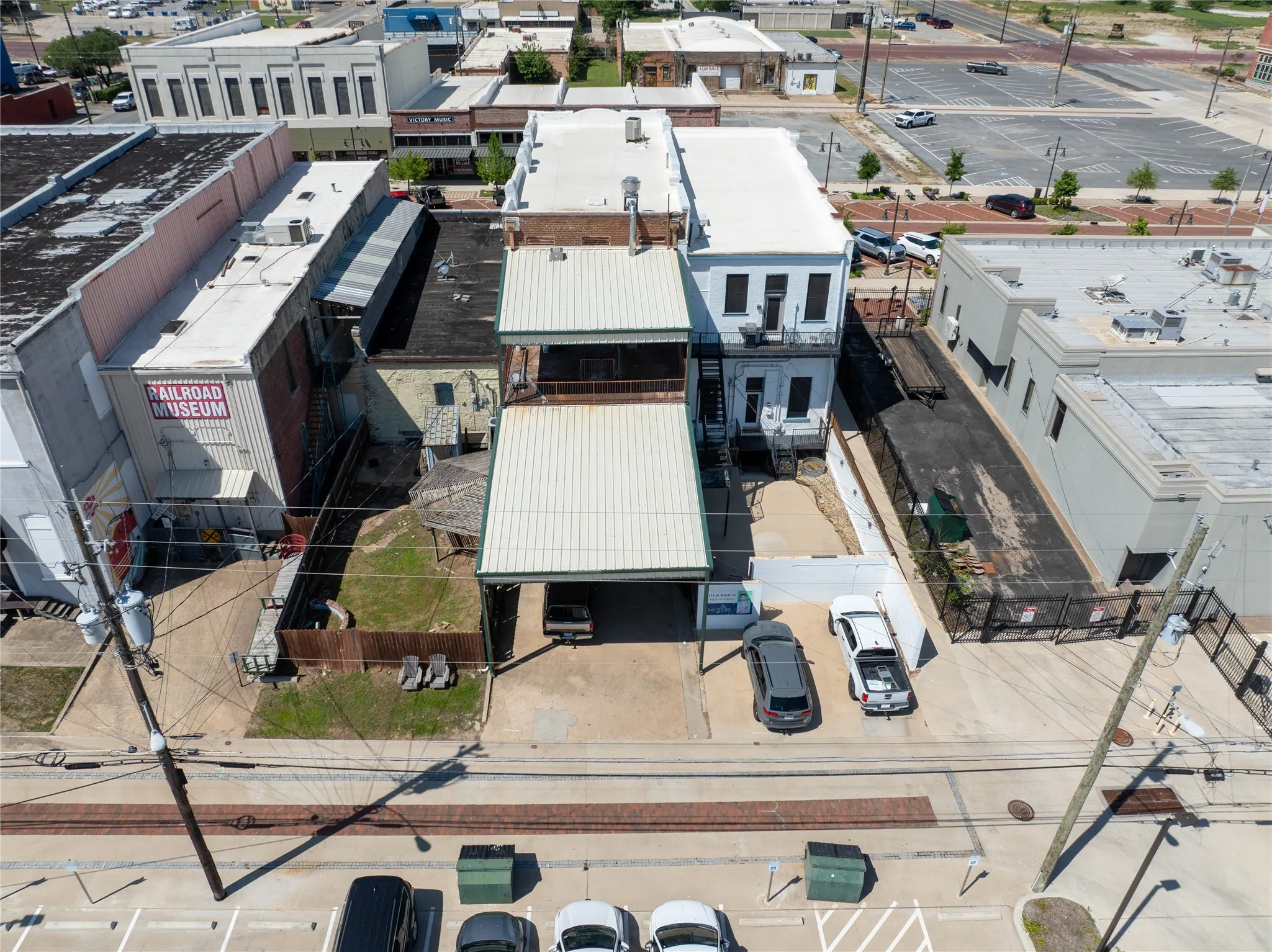 Retail For Rent in Grayson County , 120 W Main Street, Denison, Texas 75021, 0, 0, Garage spaces, 0 Sqft, built in 1898, mls#21390232, Real Estate Agent in Denison, Homes For Rent in Grayson county, Homes For Rent in Denison, Realtor in Denison Texas, Real Estate Brokerage Independent Realty Texas, Luminita Cordes Realtor