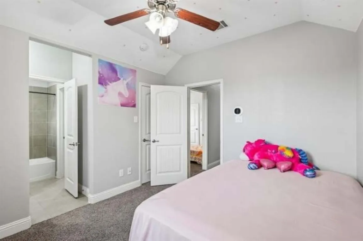 Single Family Residence For Rent in Collin County , 9920 Prairie Dog Lane, Mc Kinney, Texas 75071, 3 Bedroom, 3 Bathroom, Garage spaces, 2,223 Sqft, built in 2017, mls#21385102, Real Estate Agent in Mc Kinney, Homes For Rent in Collin county, Homes For Rent in Mc Kinney, Realtor in Mc Kinney Texas, Real Estate Brokerage Independent Realty Texas, Luminita Cordes Realtor