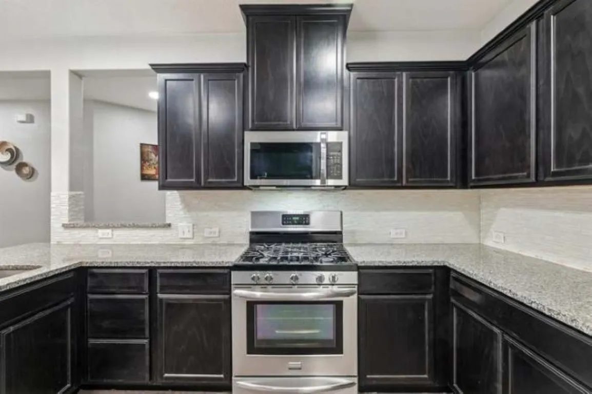 Single Family Residence For Rent in Collin County , 9920 Prairie Dog Lane, Mc Kinney, Texas 75071, 3 Bedroom, 3 Bathroom, Garage spaces, 2,223 Sqft, built in 2017, mls#21385102, Real Estate Agent in Mc Kinney, Homes For Rent in Collin county, Homes For Rent in Mc Kinney, Realtor in Mc Kinney Texas, Real Estate Brokerage Independent Realty Texas, Luminita Cordes Realtor