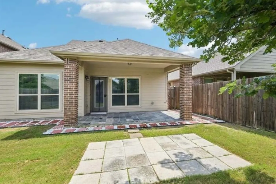 Single Family Residence For Rent in Collin County , 9920 Prairie Dog Lane, Mc Kinney, Texas 75071, 3 Bedroom, 3 Bathroom, Garage spaces, 2,223 Sqft, built in 2017, mls#21385102, Real Estate Agent in Mc Kinney, Homes For Rent in Collin county, Homes For Rent in Mc Kinney, Realtor in Mc Kinney Texas, Real Estate Brokerage Independent Realty Texas, Luminita Cordes Realtor