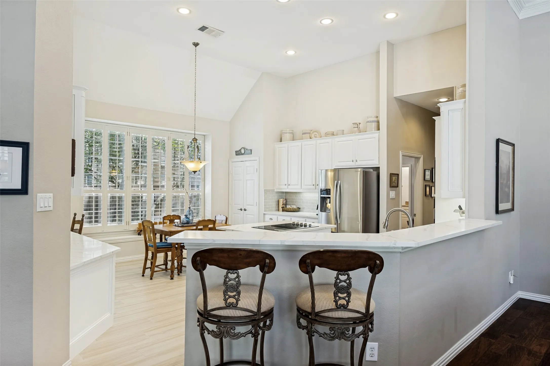 Single Family Residence For Sale in Dallas County , 7514 Spicewood Drive, Garland, Texas 75044, 3 Bedroom, 3 Bathroom, 2 Garage spaces, 2,623 Sqft, built in 2001, mls#21383805, Real Estate Agent in Garland, Homes For Sale in Dallas county, Homes For Sale in Garland, Realtor in Garland Texas, Real Estate Brokerage Independent Realty Texas, Luminita Cordes Realtor