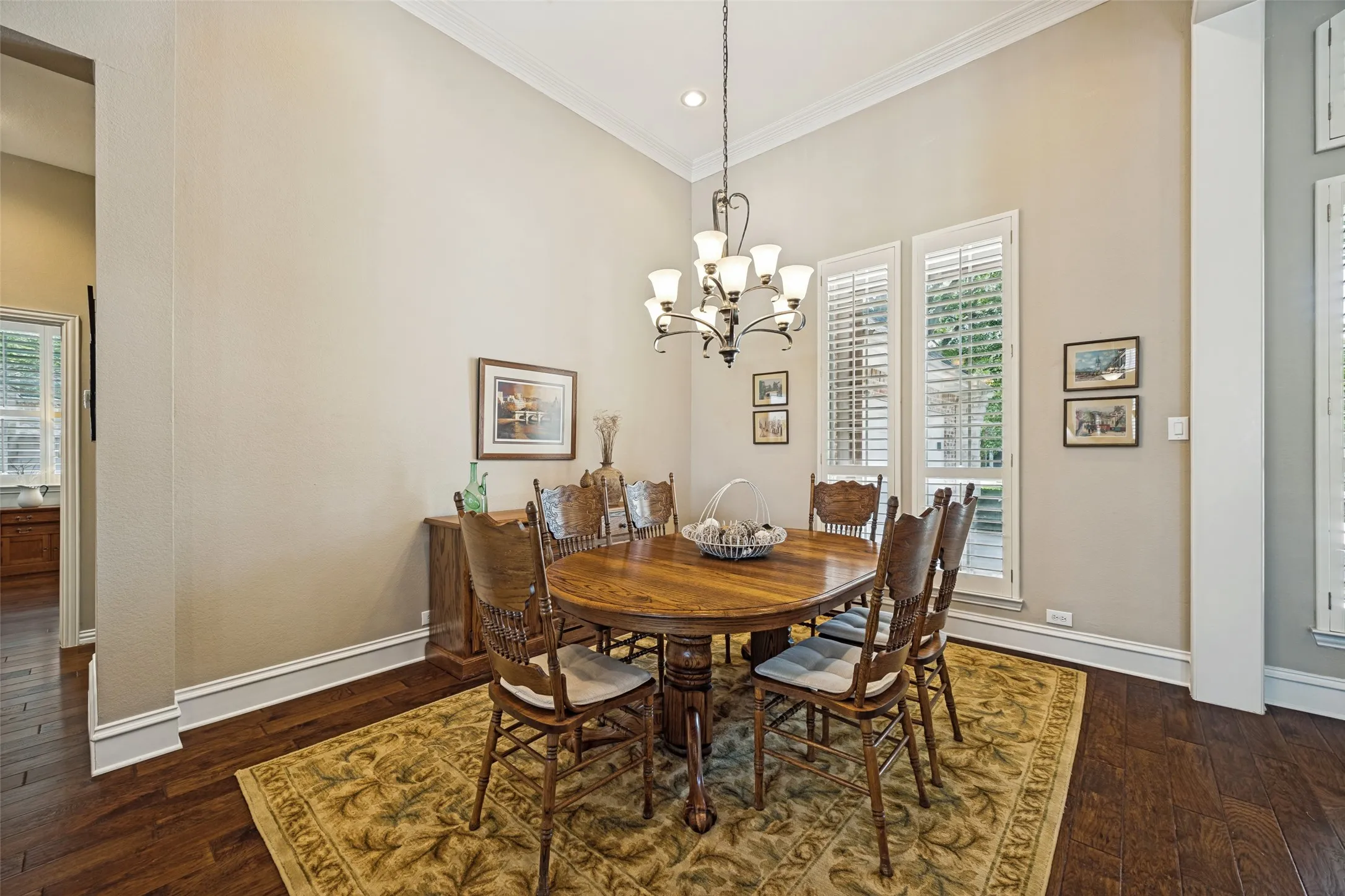 Single Family Residence For Sale in Dallas County , 7514 Spicewood Drive, Garland, Texas 75044, 3 Bedroom, 3 Bathroom, 2 Garage spaces, 2,623 Sqft, built in 2001, mls#21383805, Real Estate Agent in Garland, Homes For Sale in Dallas county, Homes For Sale in Garland, Realtor in Garland Texas, Real Estate Brokerage Independent Realty Texas, Luminita Cordes Realtor