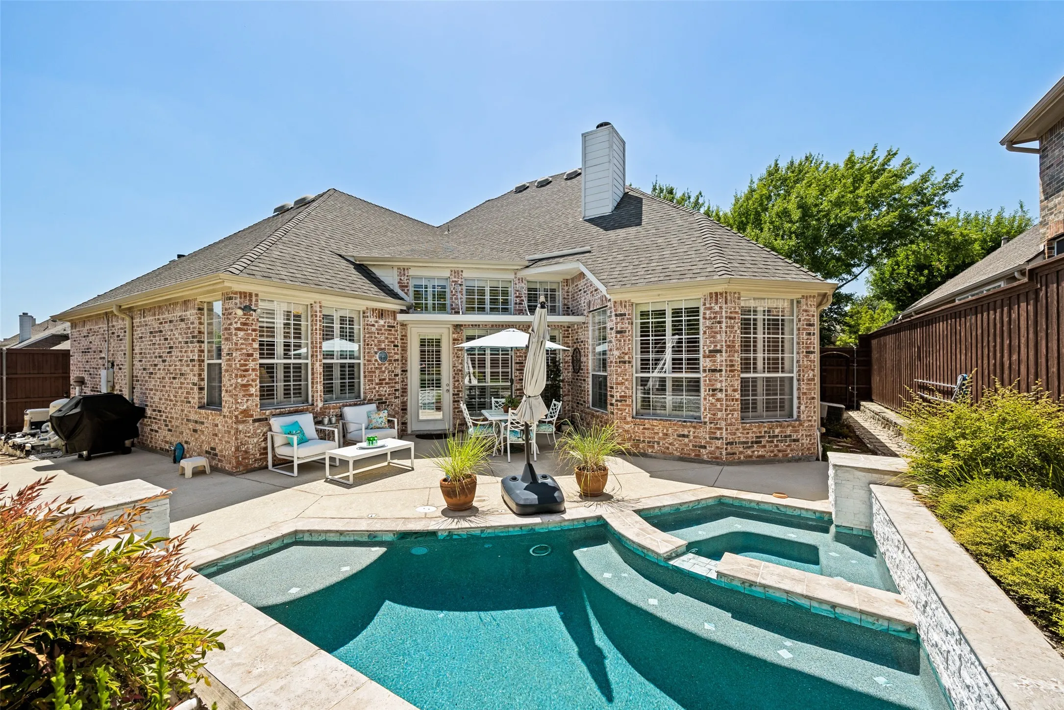 Single Family Residence For Sale in Dallas County , 7514 Spicewood Drive, Garland, Texas 75044, 3 Bedroom, 3 Bathroom, 2 Garage spaces, 2,623 Sqft, built in 2001, mls#21383805, Real Estate Agent in Garland, Homes For Sale in Dallas county, Homes For Sale in Garland, Realtor in Garland Texas, Real Estate Brokerage Independent Realty Texas, Luminita Cordes Realtor