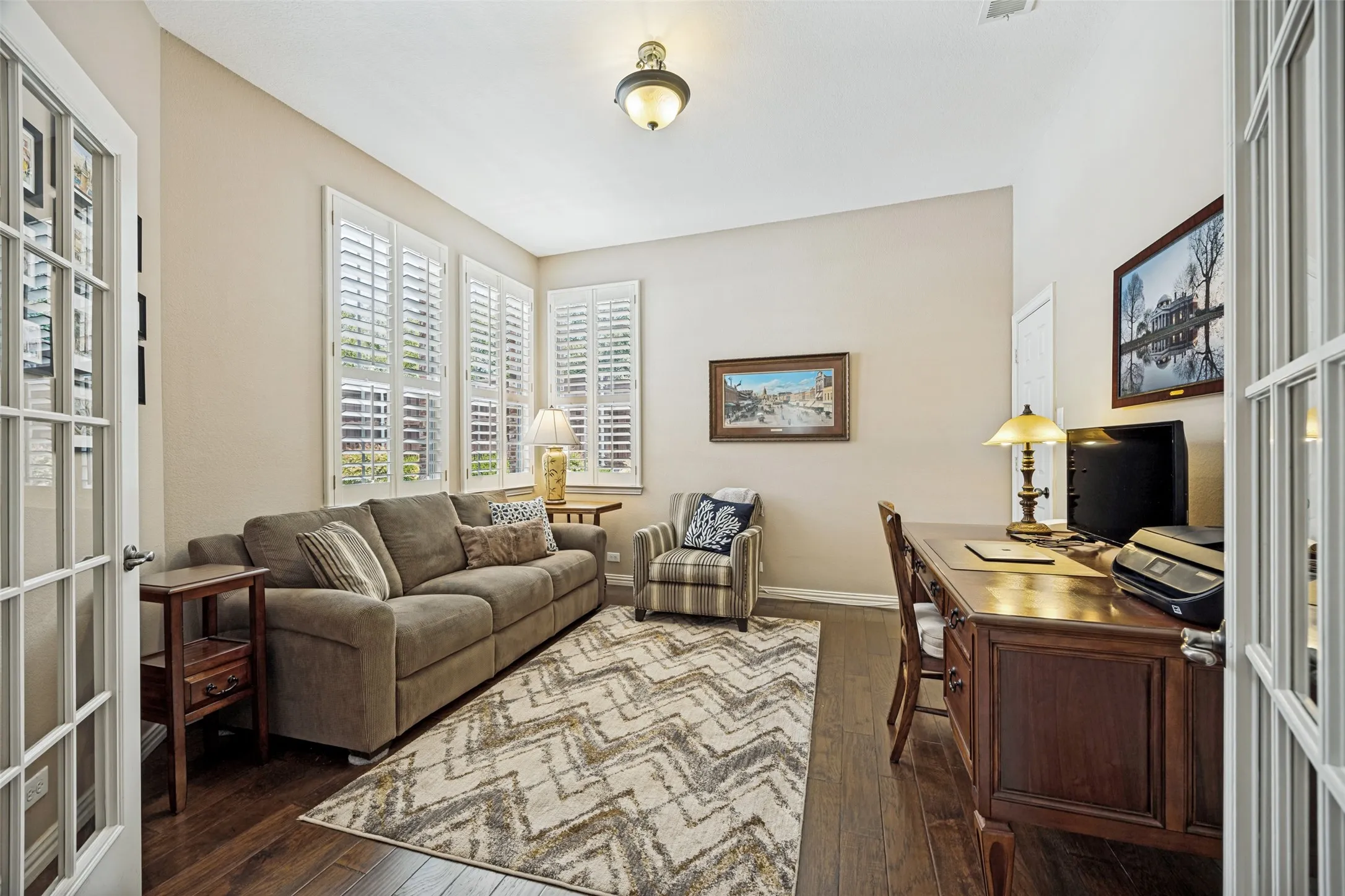 Single Family Residence For Sale in Dallas County , 7514 Spicewood Drive, Garland, Texas 75044, 3 Bedroom, 3 Bathroom, 2 Garage spaces, 2,623 Sqft, built in 2001, mls#21383805, Real Estate Agent in Garland, Homes For Sale in Dallas county, Homes For Sale in Garland, Realtor in Garland Texas, Real Estate Brokerage Independent Realty Texas, Luminita Cordes Realtor