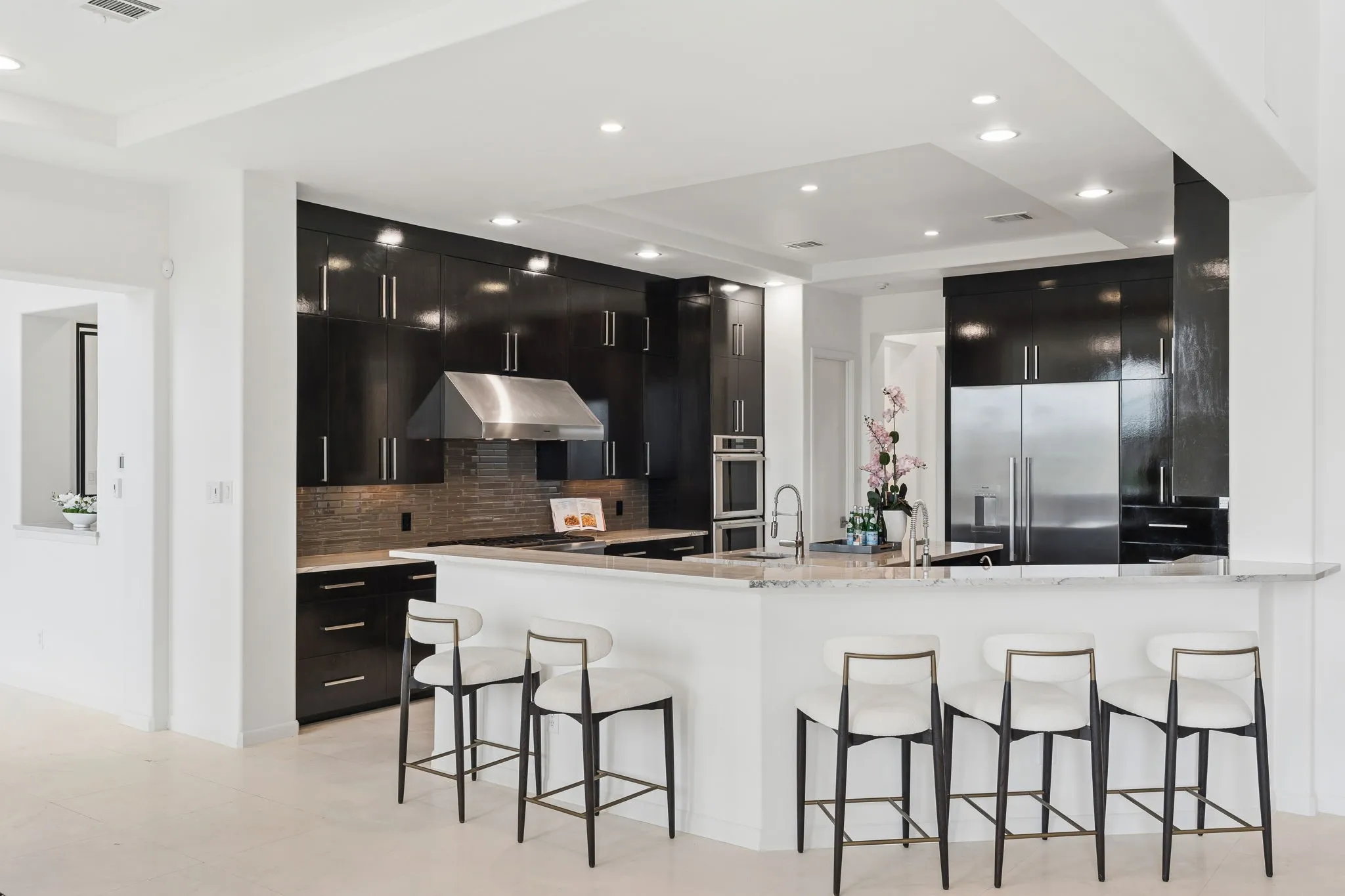 Single Family Residence For Sale in Denton County , 1013 Excalibur Boulevard, Lewisville, Texas 75056, 6 Bedroom, 7 Bathroom, 4 Garage spaces, 8,111 Sqft, built in 2013, mls#21390219, Real Estate Agent in Lewisville, Homes For Sale in Denton county, Homes For Sale in Lewisville, Realtor in Lewisville Texas, Real Estate Brokerage Independent Realty Texas, Luminita Cordes Realtor