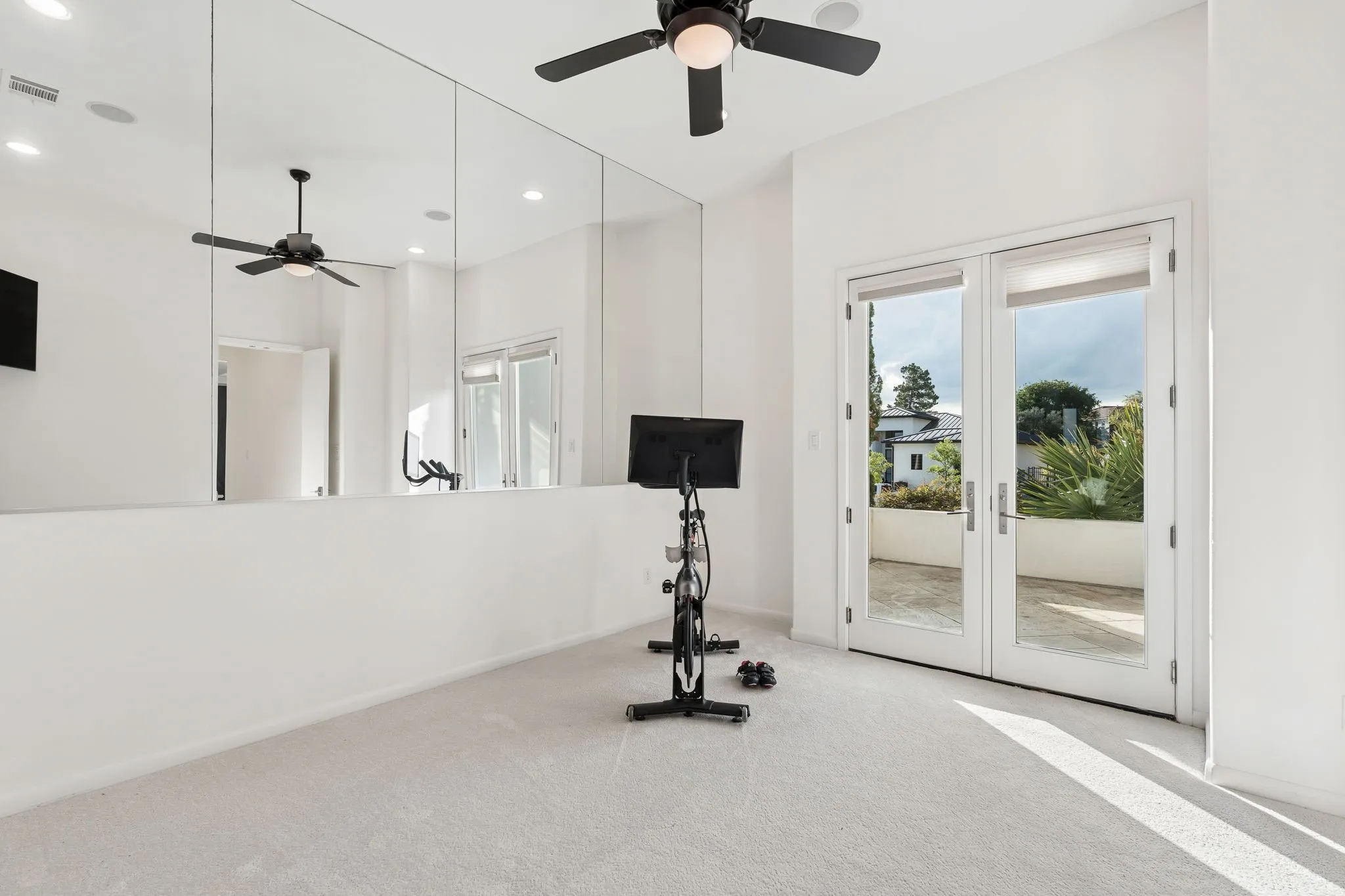 Single Family Residence For Sale in Denton County , 1013 Excalibur Boulevard, Lewisville, Texas 75056, 6 Bedroom, 7 Bathroom, 4 Garage spaces, 8,111 Sqft, built in 2013, mls#21390219, Real Estate Agent in Lewisville, Homes For Sale in Denton county, Homes For Sale in Lewisville, Realtor in Lewisville Texas, Real Estate Brokerage Independent Realty Texas, Luminita Cordes Realtor