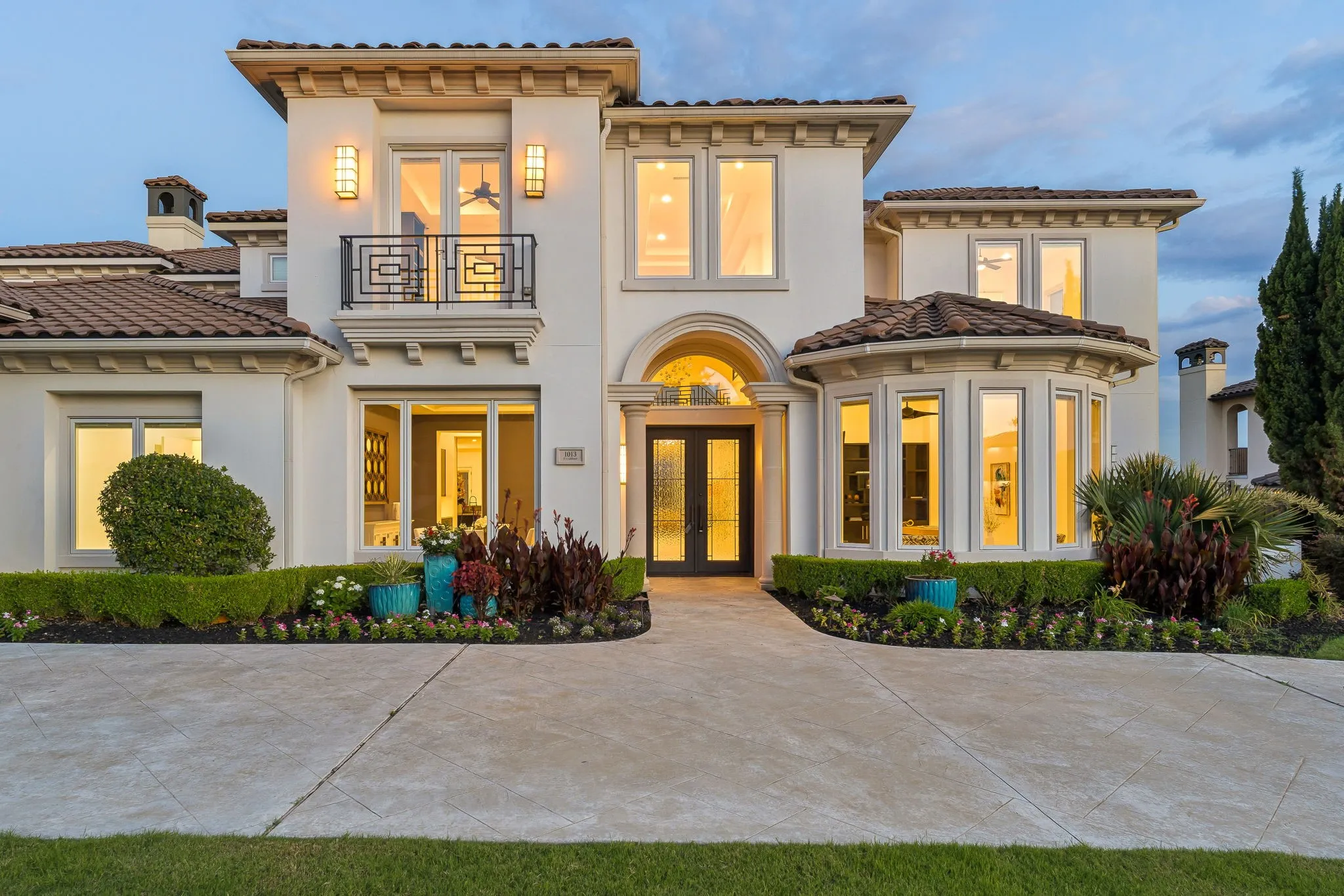 Single Family Residence For Sale in Denton County , 1013 Excalibur Boulevard, Lewisville, Texas 75056, 6 Bedroom, 7 Bathroom, 4 Garage spaces, 8,111 Sqft, built in 2013, mls#21390219, Real Estate Agent in Lewisville, Homes For Sale in Denton county, Homes For Sale in Lewisville, Realtor in Lewisville Texas, Real Estate Brokerage Independent Realty Texas, Luminita Cordes Realtor
