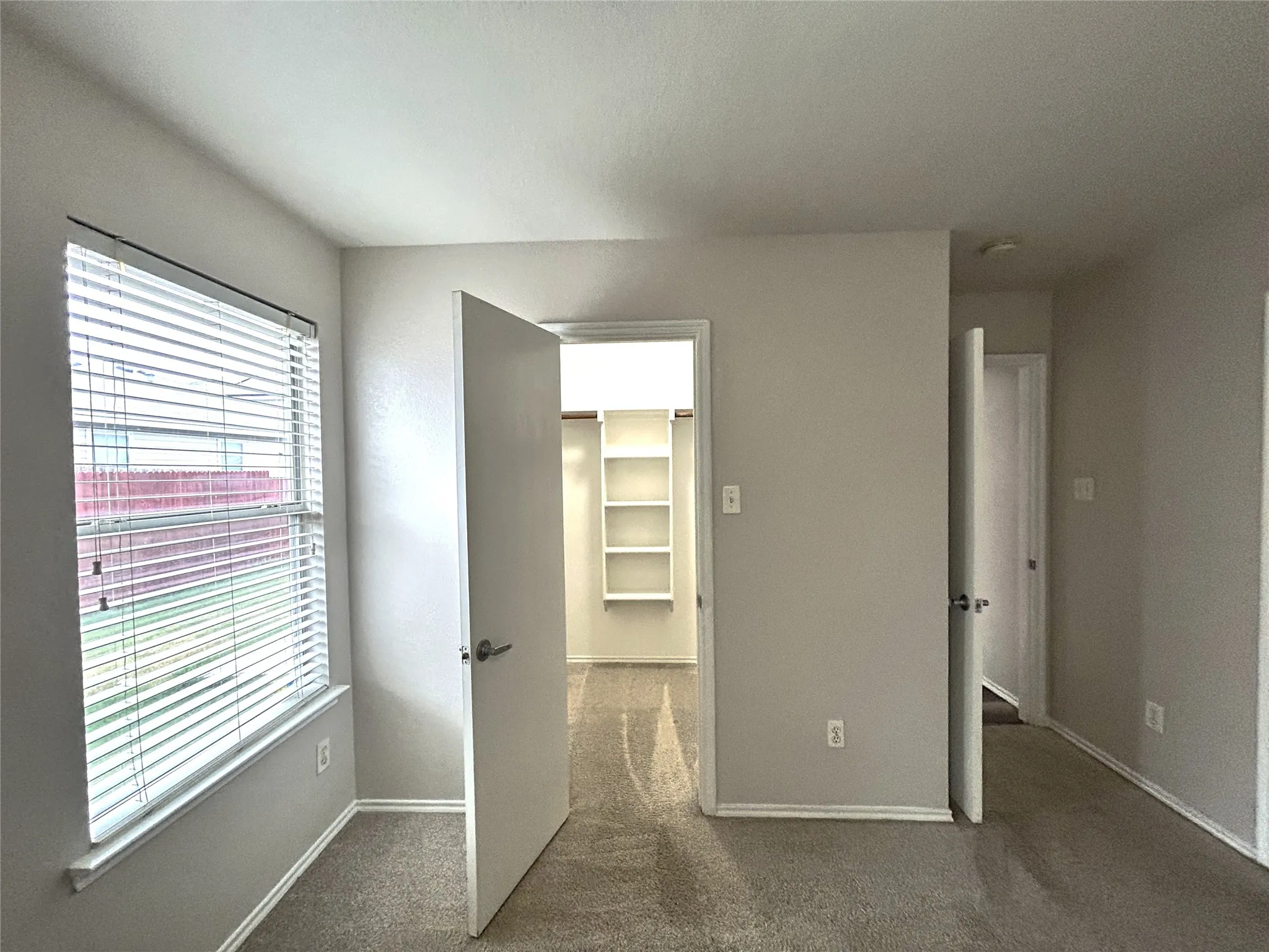 Single Family Residence For Sale in Tarrant County , 10445 Hideaway Trail, Fort Worth, Texas 76131, 3 Bedroom, 2 Bathroom, 2 Garage spaces, 1,545 Sqft, built in 2005, mls#21390021, Real Estate Agent in Fort Worth, Homes For Sale in Tarrant county, Homes For Sale in Fort Worth, Realtor in Fort Worth Texas, Real Estate Brokerage Independent Realty Texas, Luminita Cordes Realtor