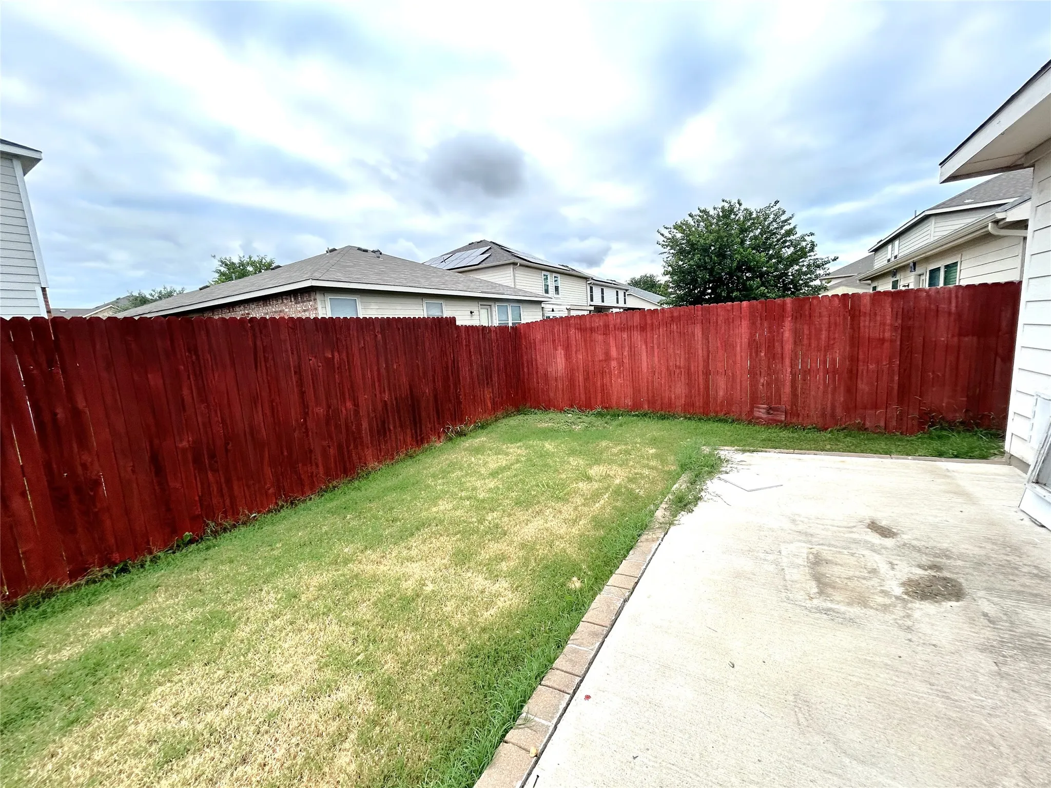 Single Family Residence For Sale in Tarrant County , 10445 Hideaway Trail, Fort Worth, Texas 76131, 3 Bedroom, 2 Bathroom, 2 Garage spaces, 1,545 Sqft, built in 2005, mls#21390021, Real Estate Agent in Fort Worth, Homes For Sale in Tarrant county, Homes For Sale in Fort Worth, Realtor in Fort Worth Texas, Real Estate Brokerage Independent Realty Texas, Luminita Cordes Realtor