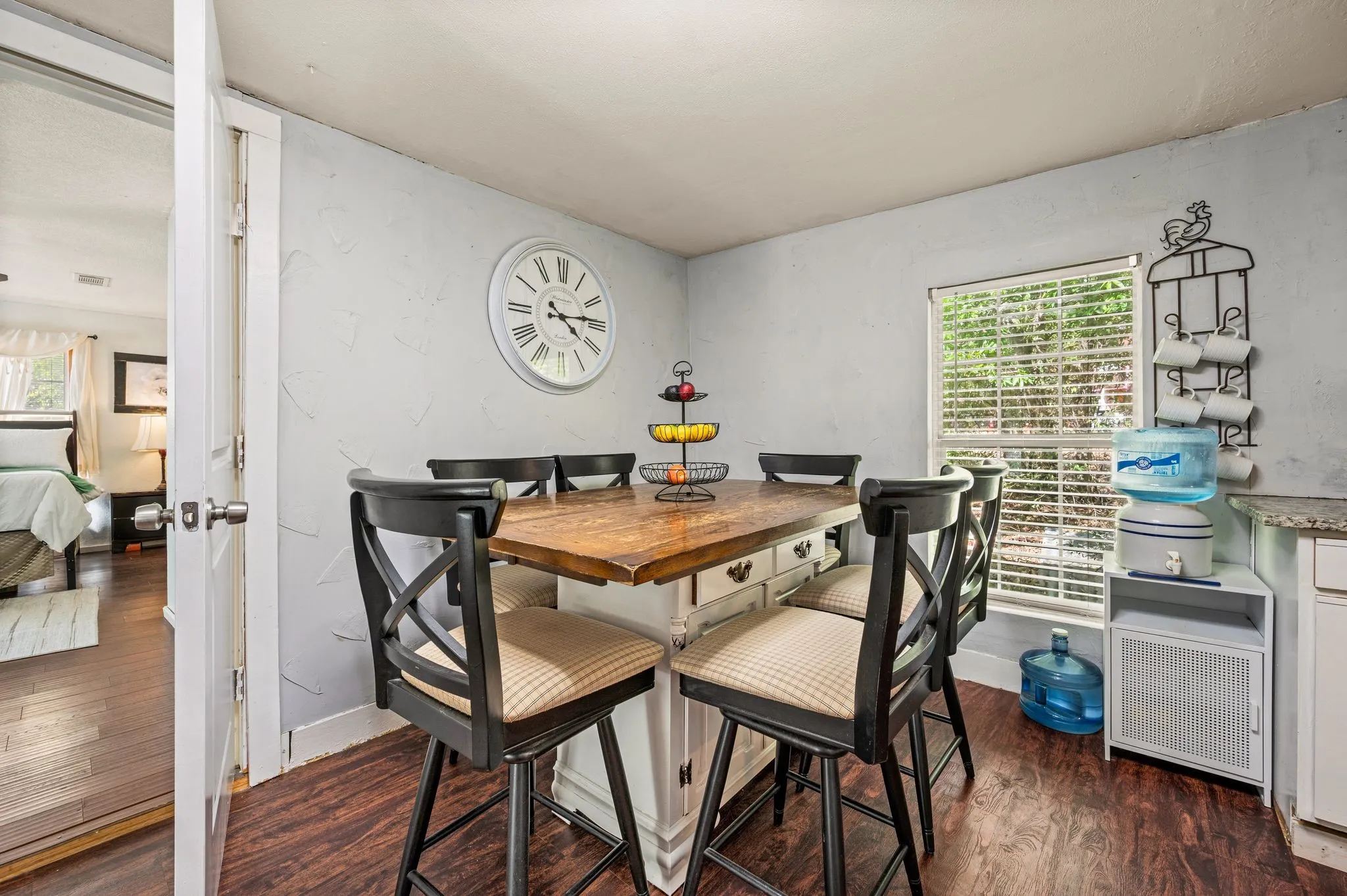 Single Family Residence For Sale in Johnson County , 309 E 1st Street, Keene, Texas 76059, 3 Bedroom, 2 Bathroom, Garage spaces, 1,338 Sqft, built in 2010, mls#21384060, Real Estate Agent in Keene, Homes For Sale in Johnson county, Homes For Sale in Keene, Realtor in Keene Texas, Real Estate Brokerage Independent Realty Texas, Luminita Cordes Realtor