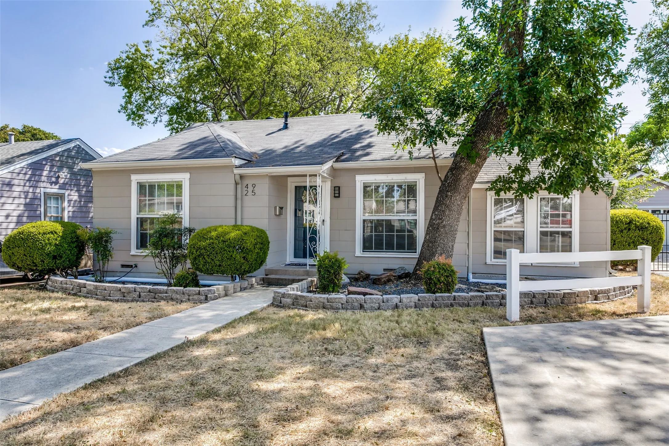 Single Family Residence For Sale