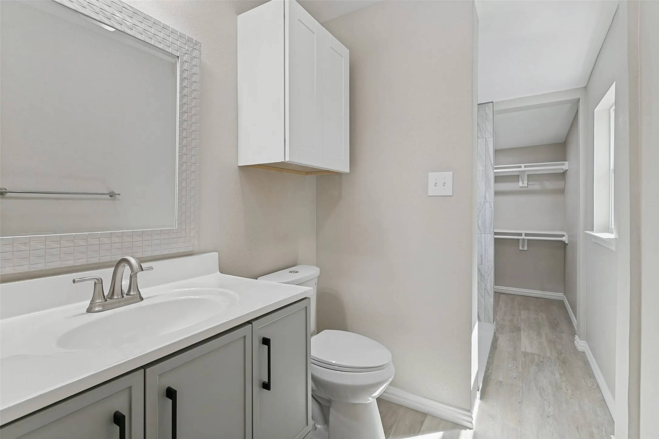 Single Family Residence For Sale in Tarrant County , 4925 Pershing Avenue, Fort Worth, Texas 76107, 3 Bedroom, 2 Bathroom, Garage spaces, 1,100 Sqft, built in 1943, mls#21389741, Real Estate Agent in Fort Worth, Homes For Sale in Tarrant county, Homes For Sale in Fort Worth, Realtor in Fort Worth Texas, Real Estate Brokerage Independent Realty Texas, Luminita Cordes Realtor