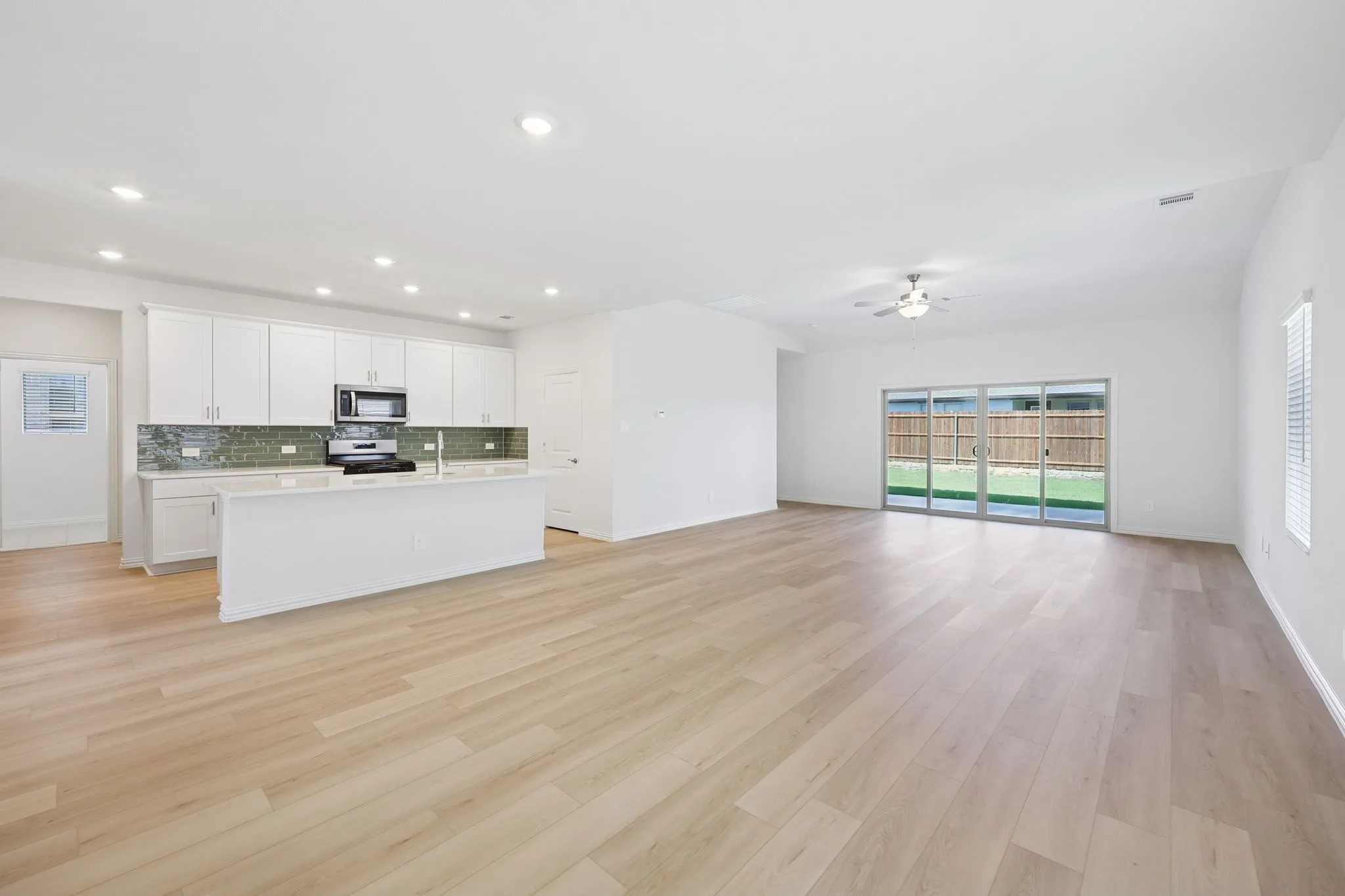 Photo is not of the actual home, but is an inspirational photo of builder’s model home and may depict options, furnishings, and/or decorator features that are not included.