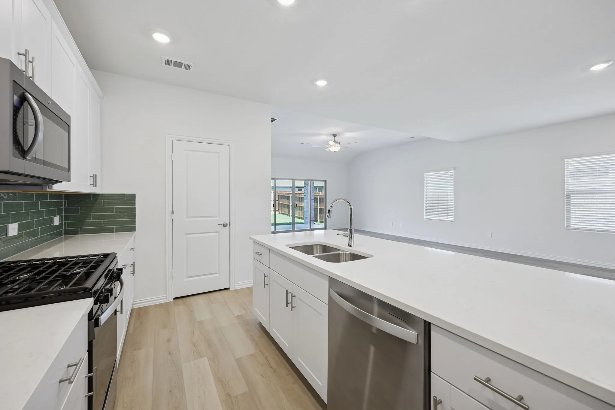 Photo is not of the actual home, but is an inspirational photo of builder’s model home and may depict options, furnishings, and/or decorator features that are not included.