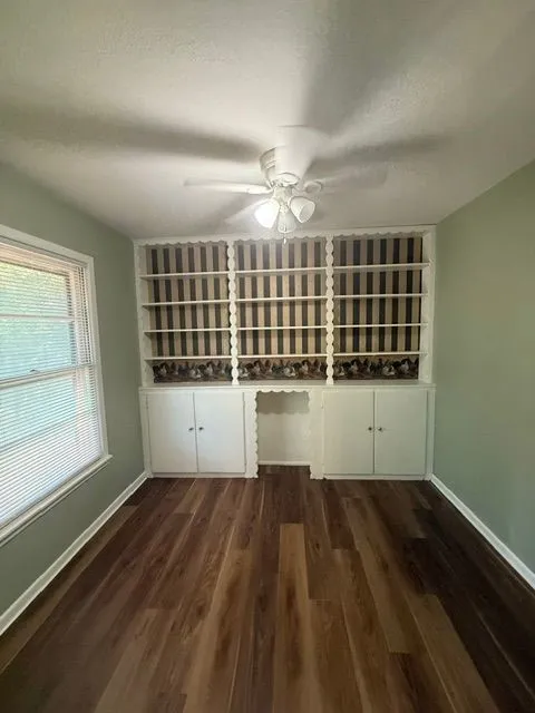 Single Family Residence For Rent in Taylor County , 2349 S 35th Street, Abilene, Texas 79605, 3 Bedroom, 2 Bathroom, 2 Garage spaces, 1,880 Sqft, built in 1955, mls#21390249, Real Estate Agent in Abilene, Homes For Rent in Taylor county, Homes For Rent in Abilene, Realtor in Abilene Texas, Real Estate Brokerage Independent Realty Texas, Luminita Cordes Realtor