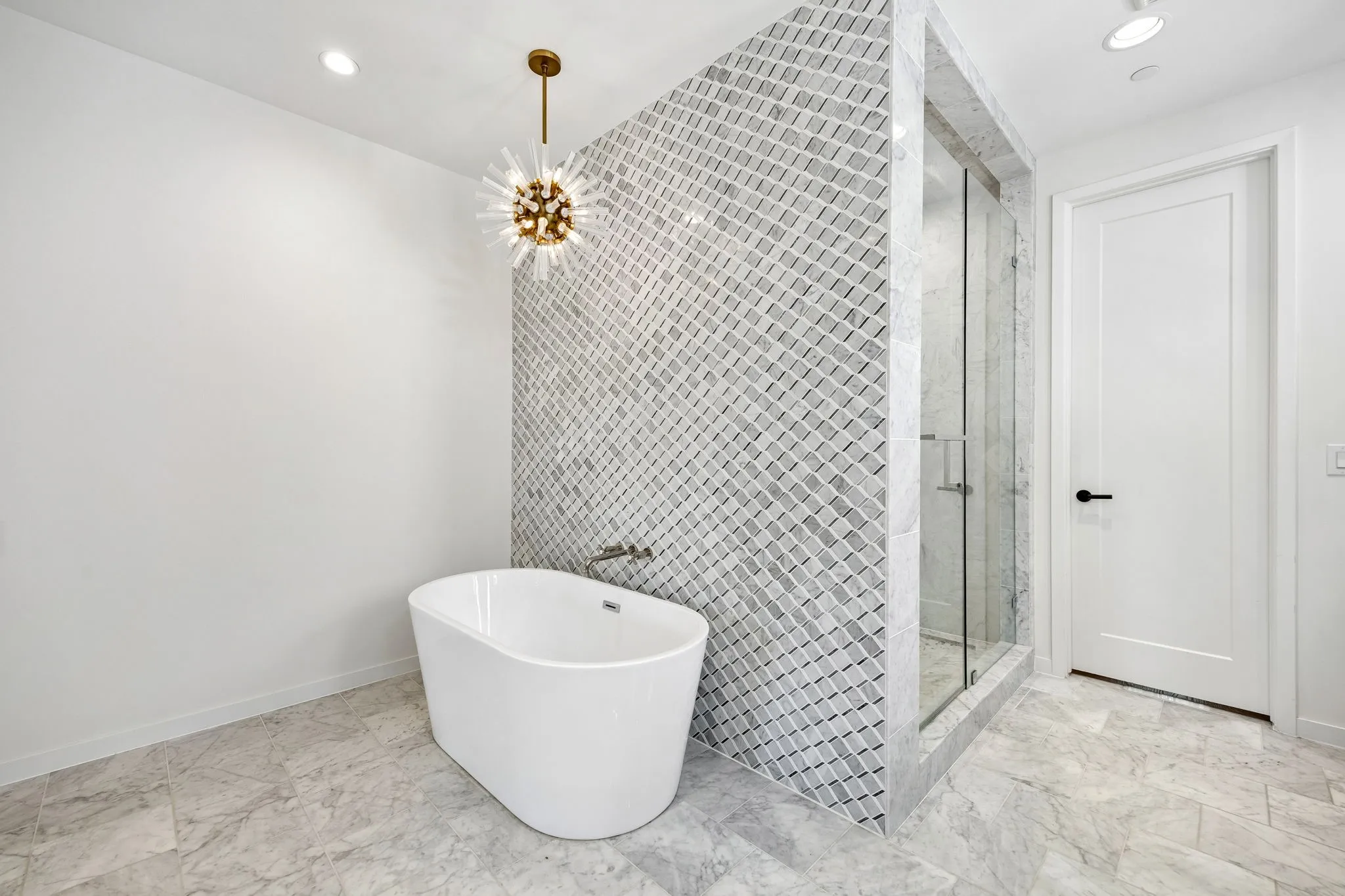 4437 Grassmere - Tom Hughes Team - Primary Bathroom