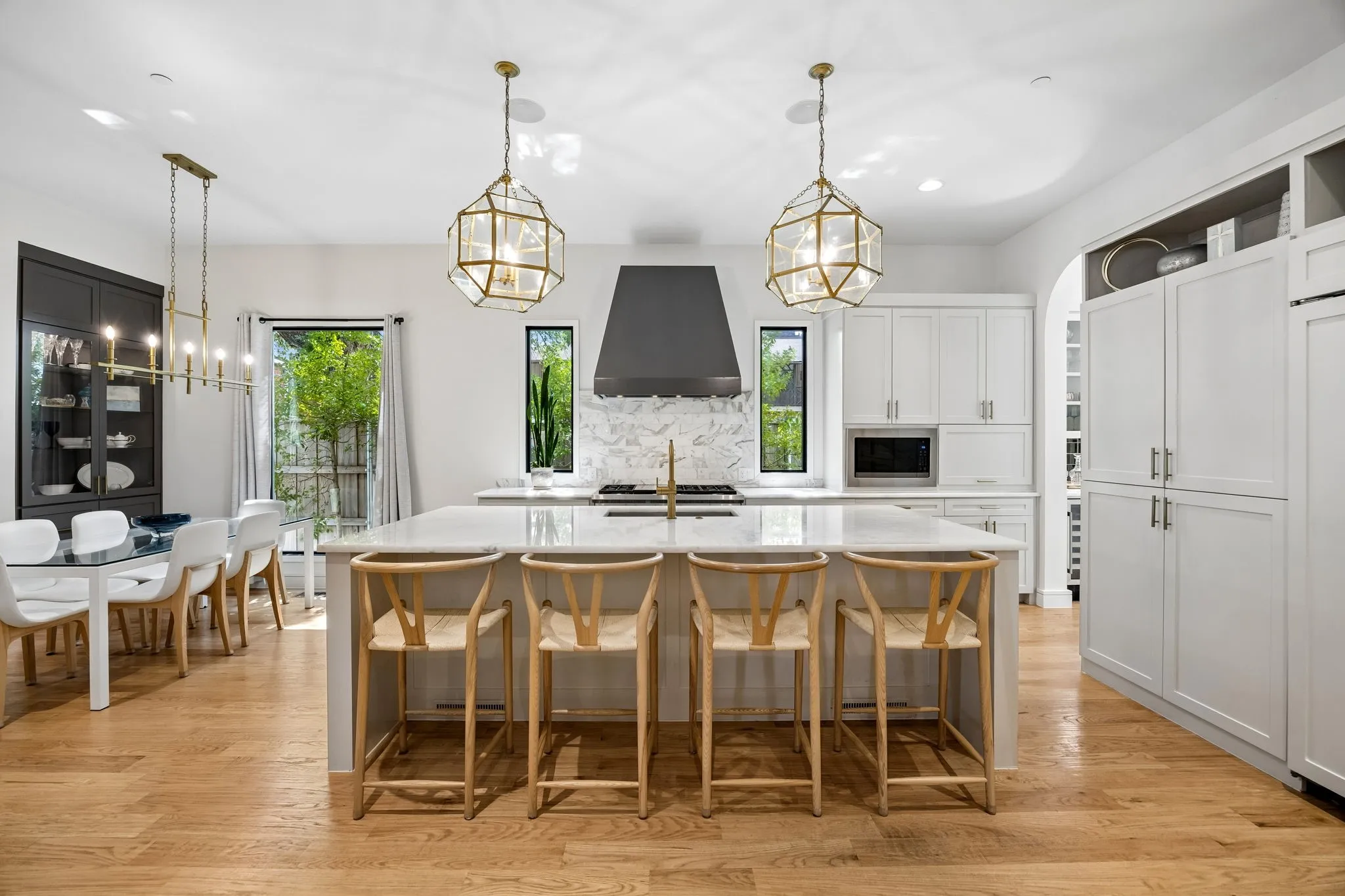 4437 Grassmere - Tom Hughes Team - Kitchen